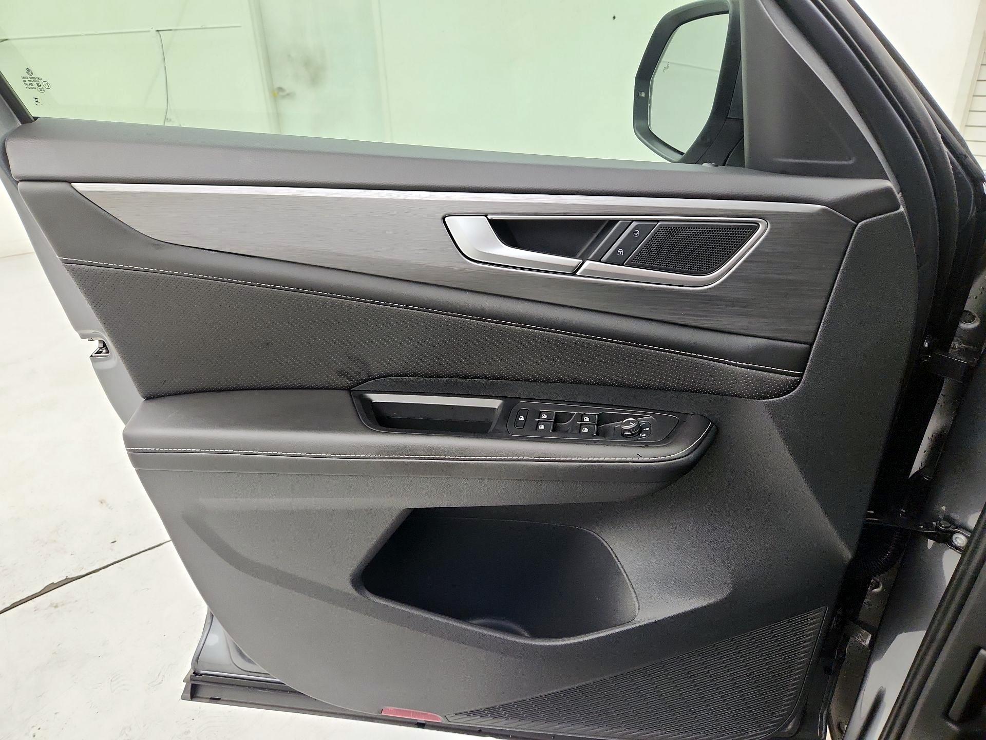 Thumbnail: 2024 Volkswagen Atlas - 12