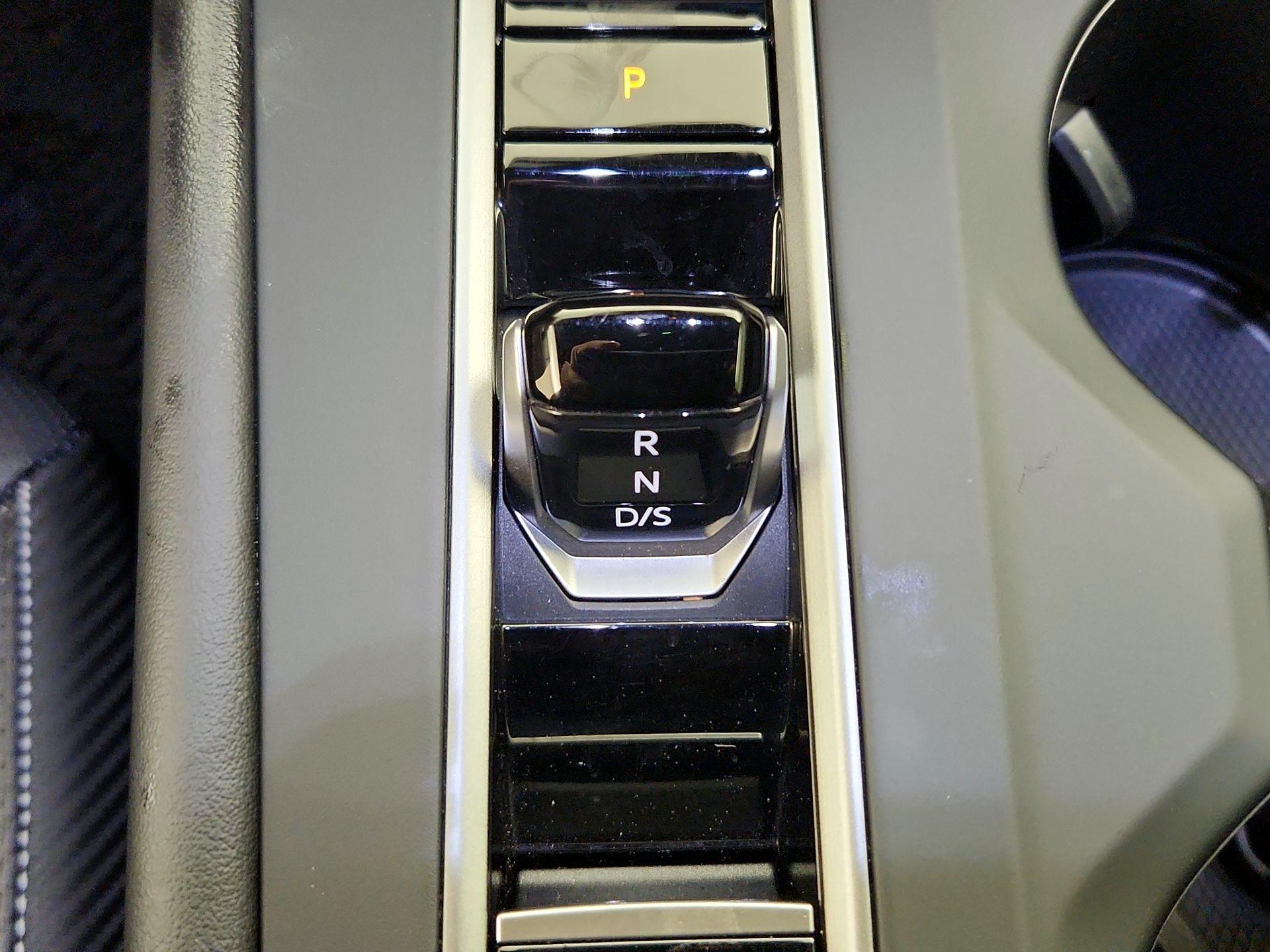 Thumbnail: 2024 Volkswagen Atlas - 17