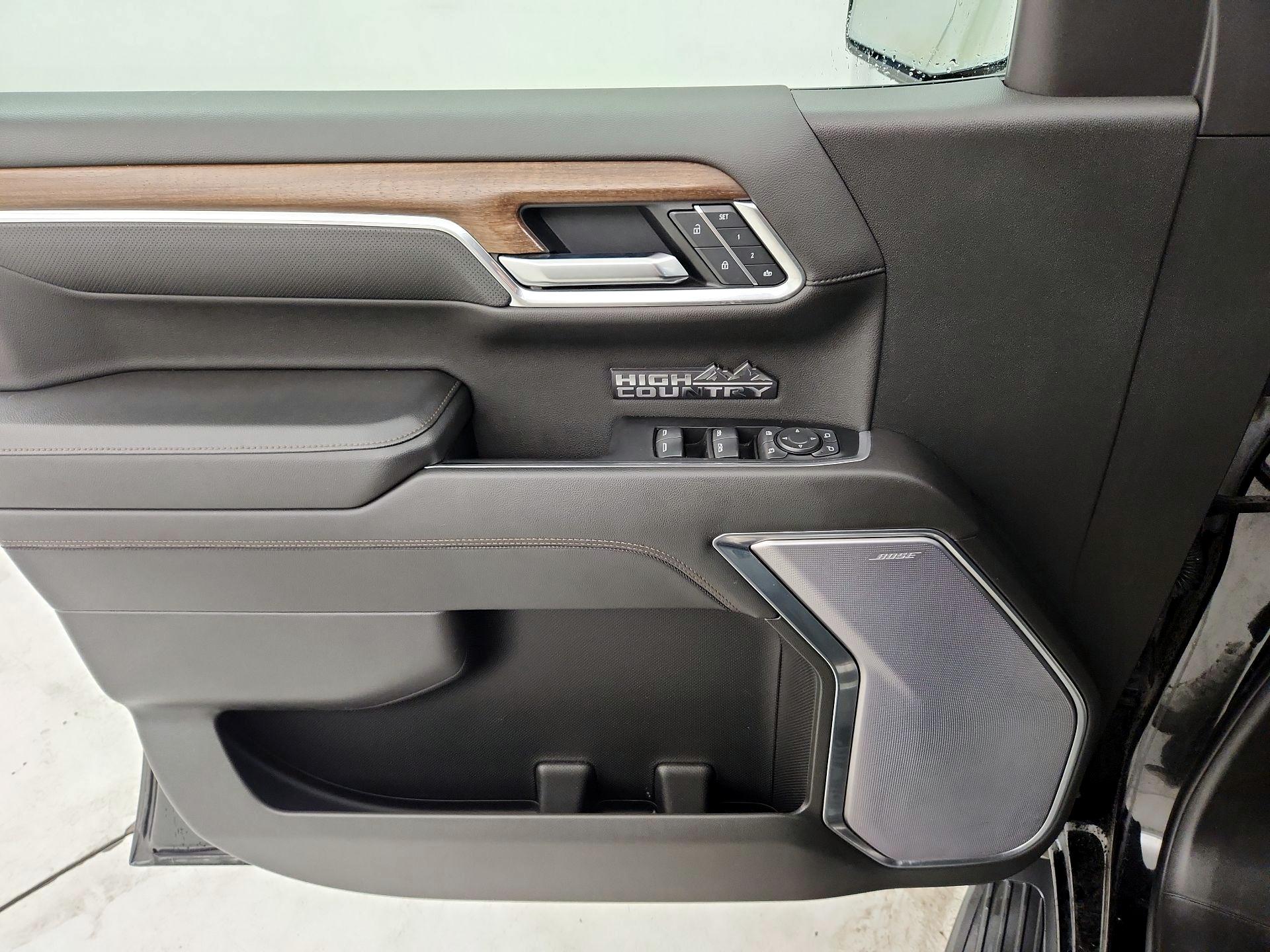 Thumbnail: 2022 Chevrolet Silverado 1500 - 12
