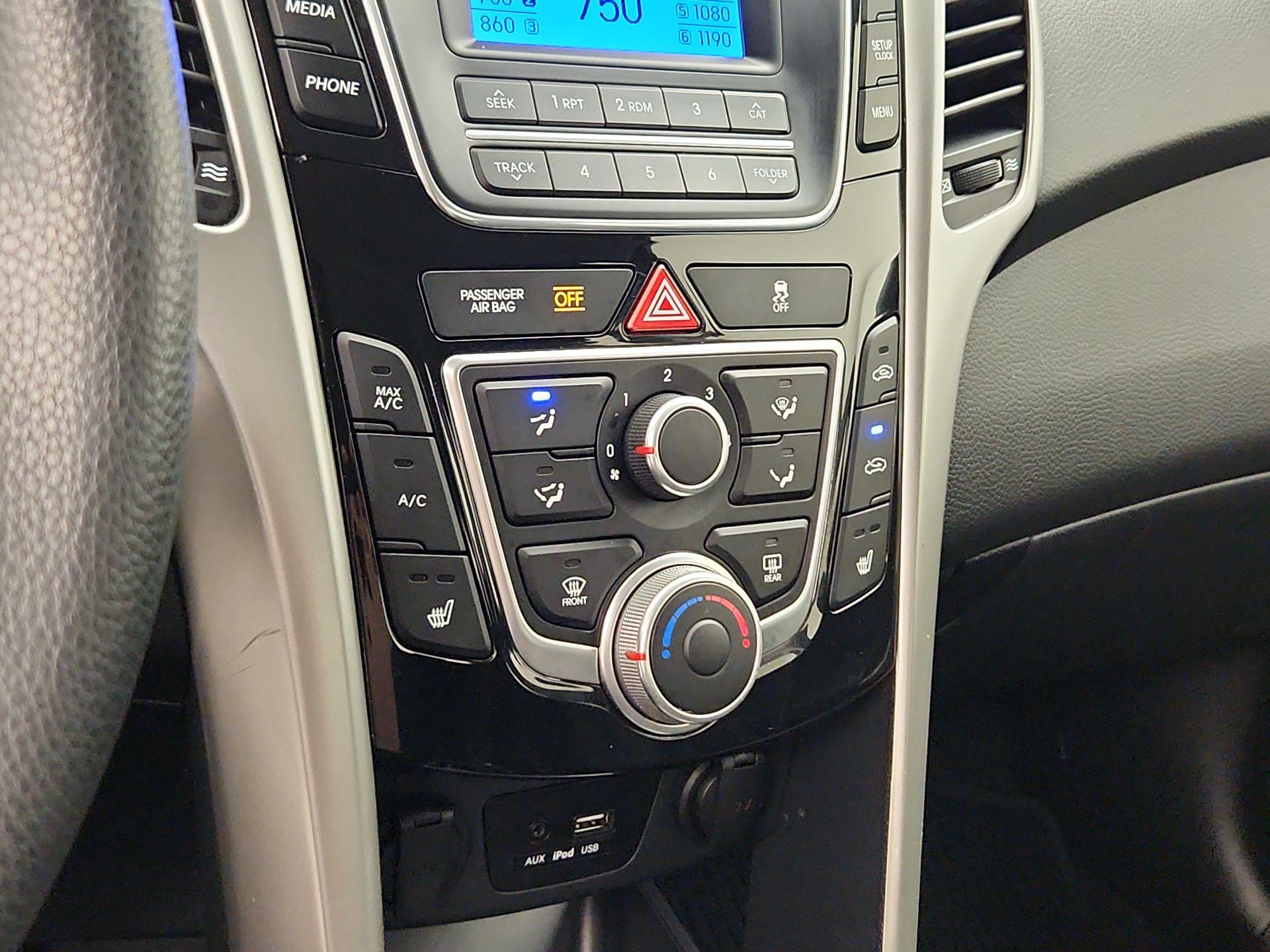 Thumbnail: 2016 Hyundai Elantra - 15