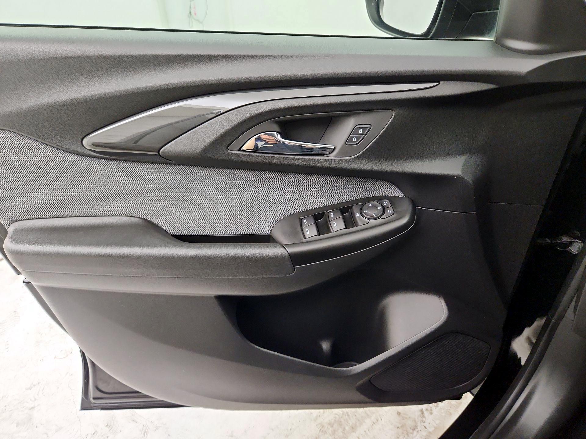 Thumbnail: 2022 Chevrolet TrailBlazer - 12