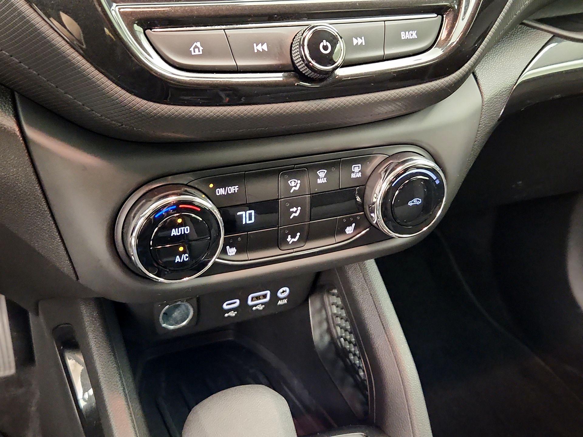 Thumbnail: 2022 Chevrolet TrailBlazer - 16