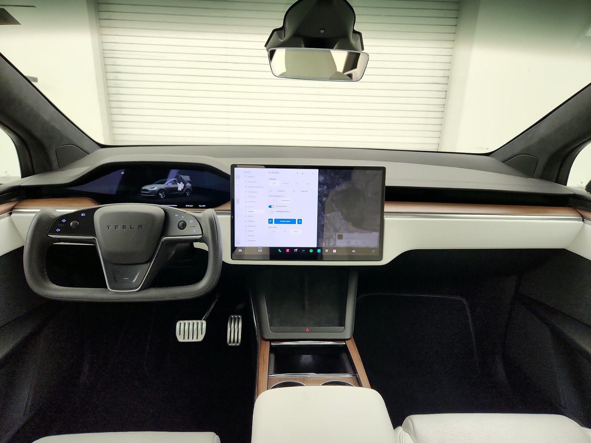 Thumbnail: 2022 Tesla Model X - 9