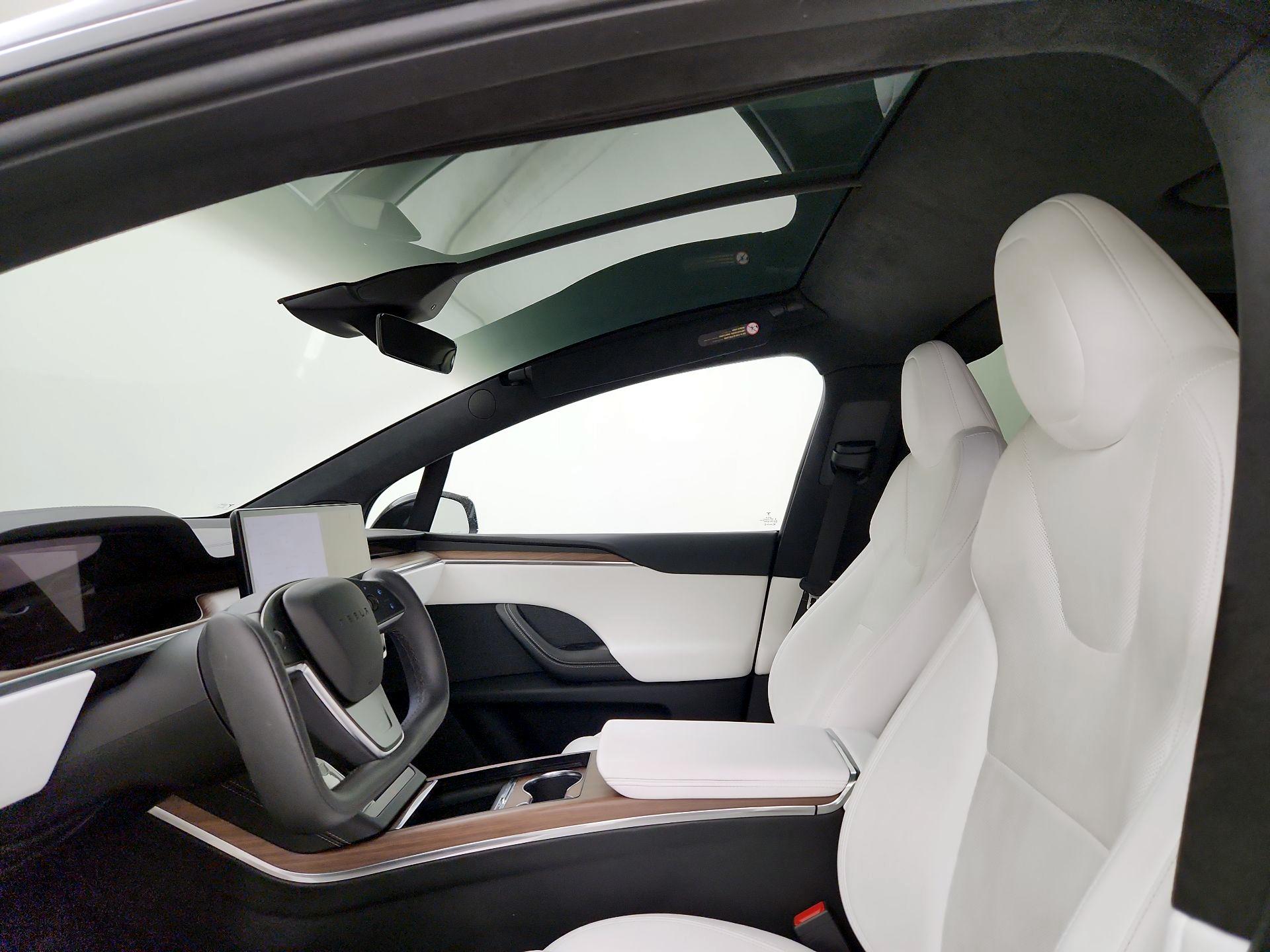 Thumbnail: 2022 Tesla Model X - 19
