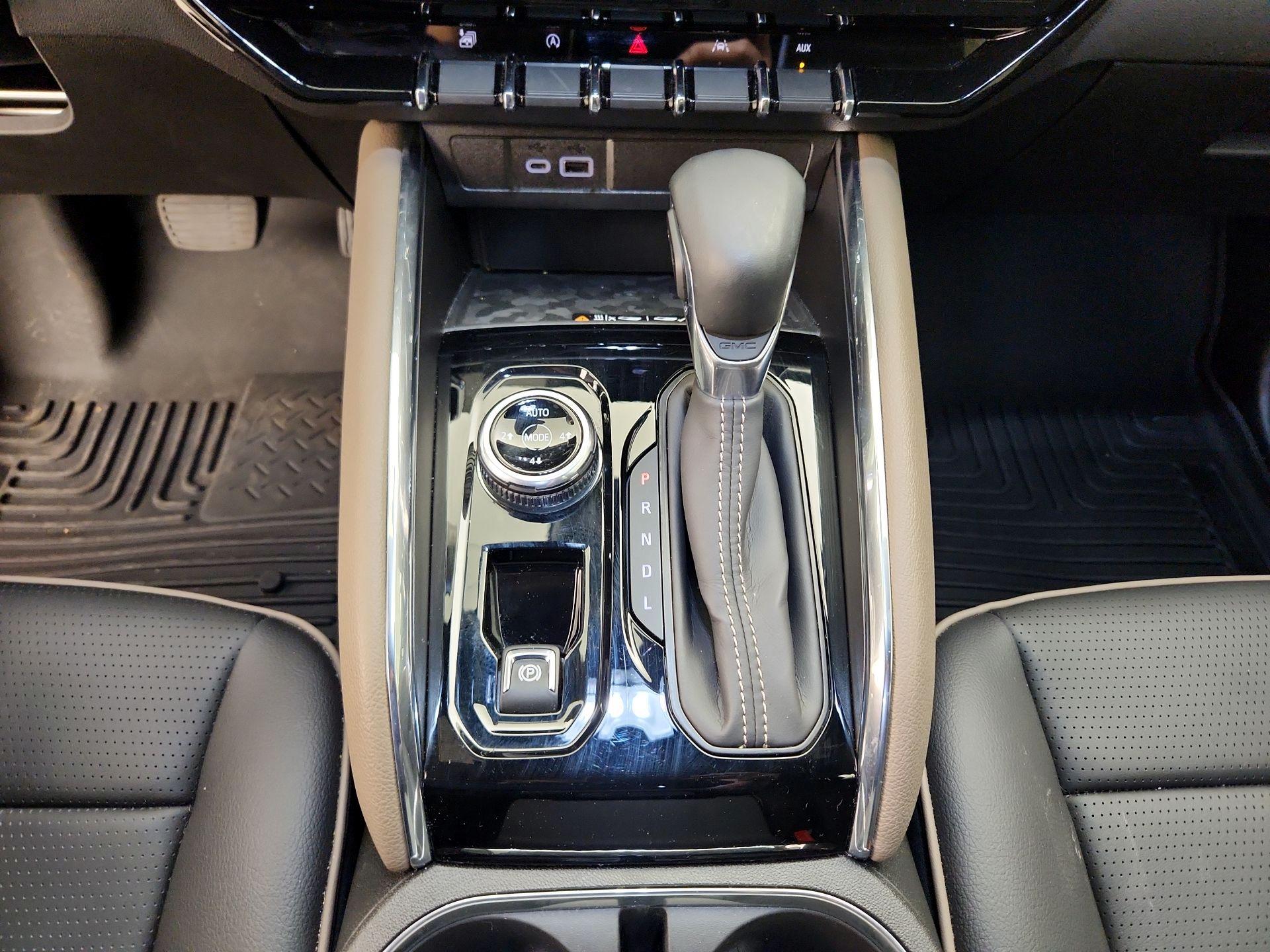 Thumbnail: 2023 GMC Canyon - 18