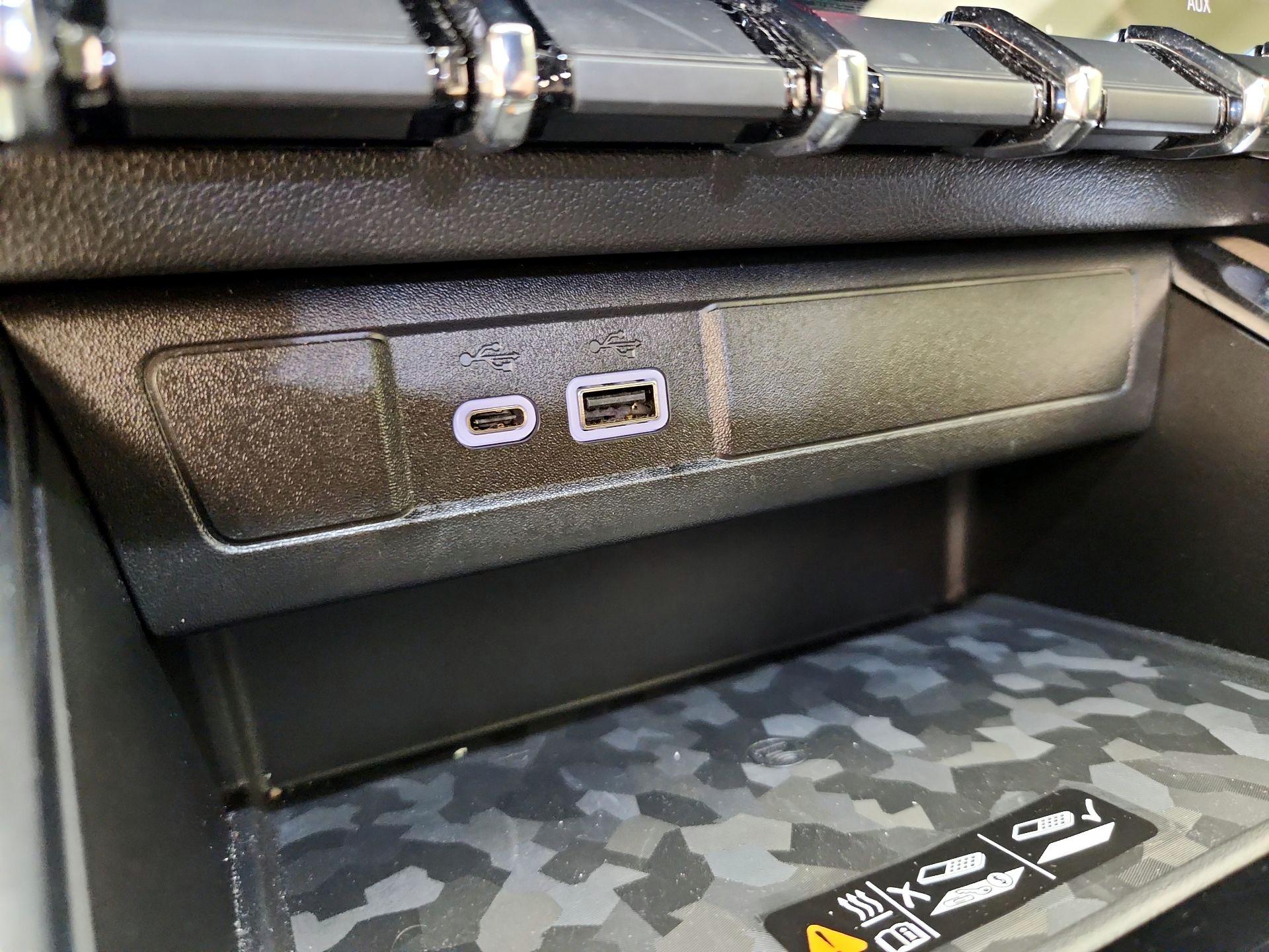 Thumbnail: 2023 GMC Canyon - 19