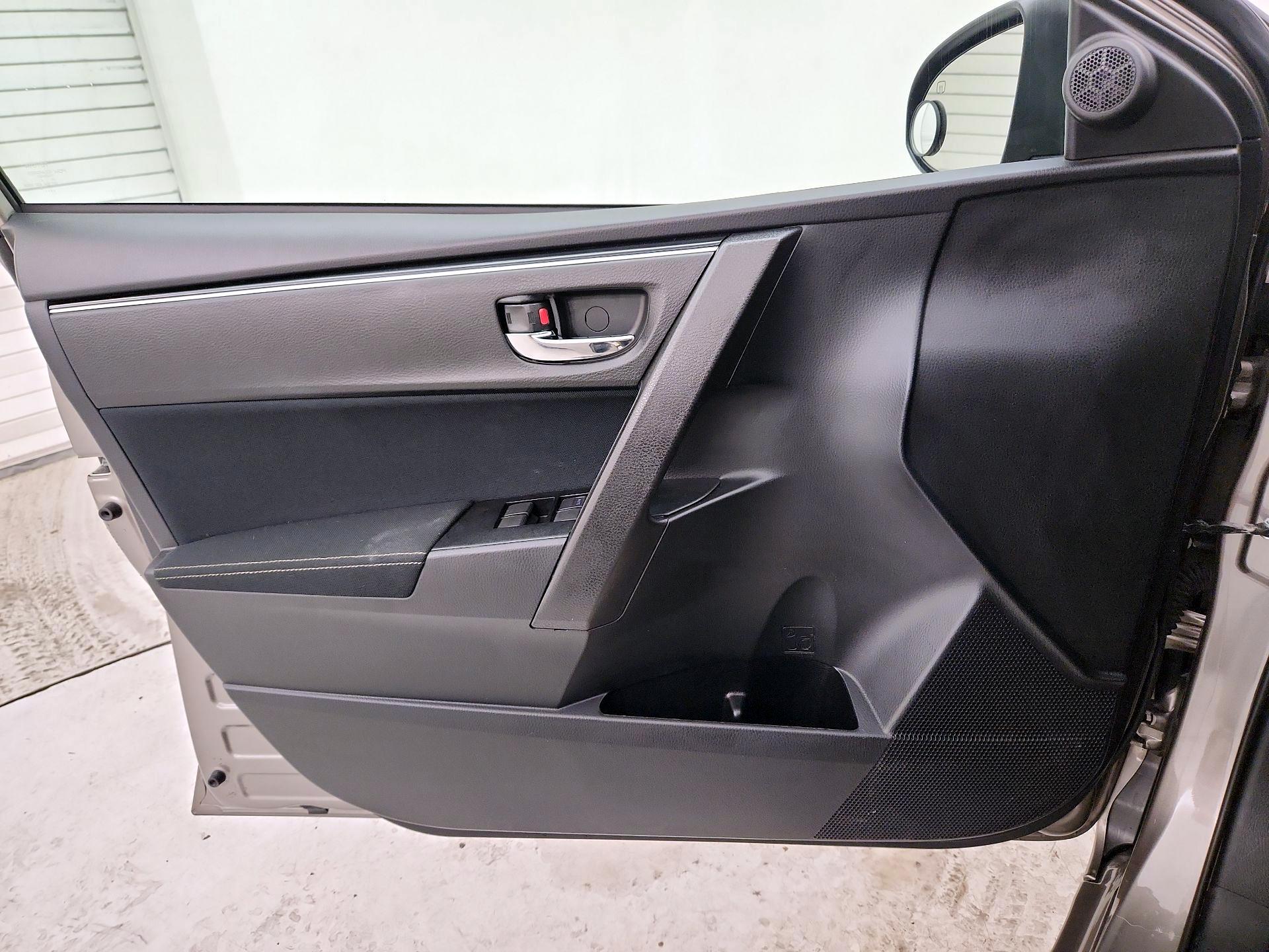 Thumbnail: 2019 Toyota Corolla - 12