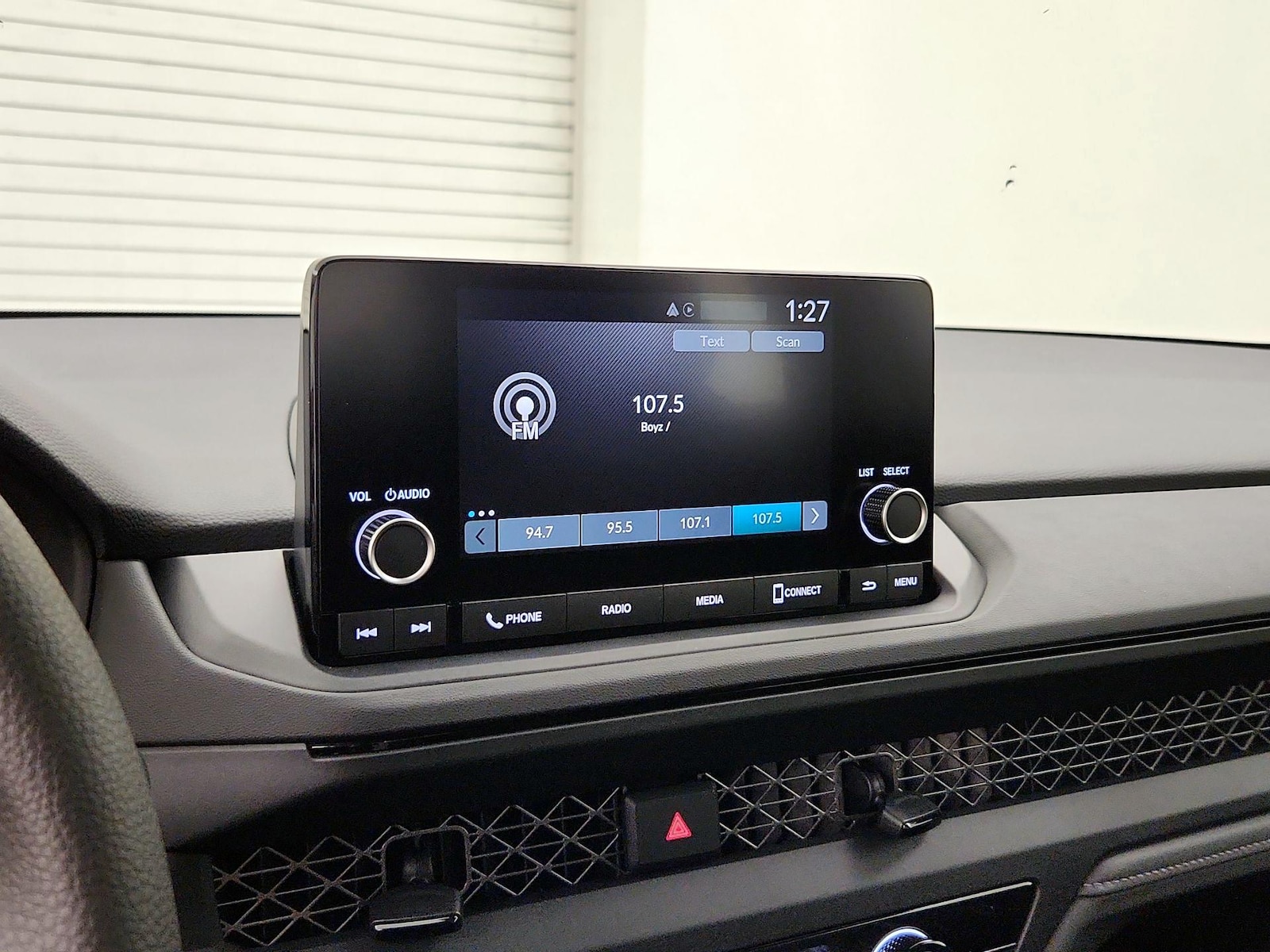 2025 Honda Accord LX - Photo 15