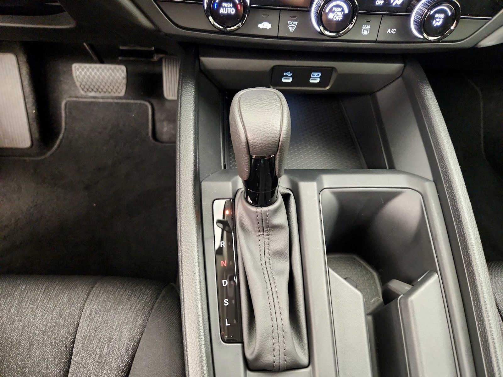 2025 Honda Accord LX - Photo 17