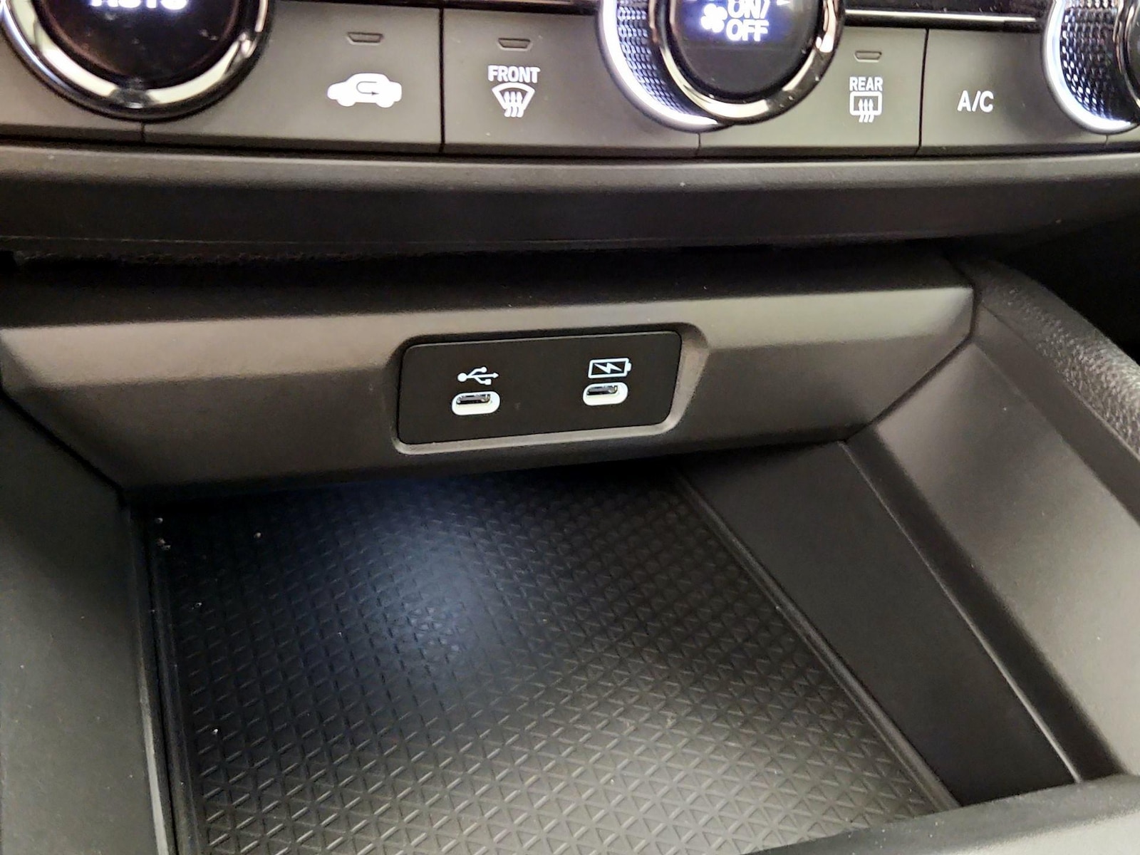 2025 Honda Accord LX - Photo 18