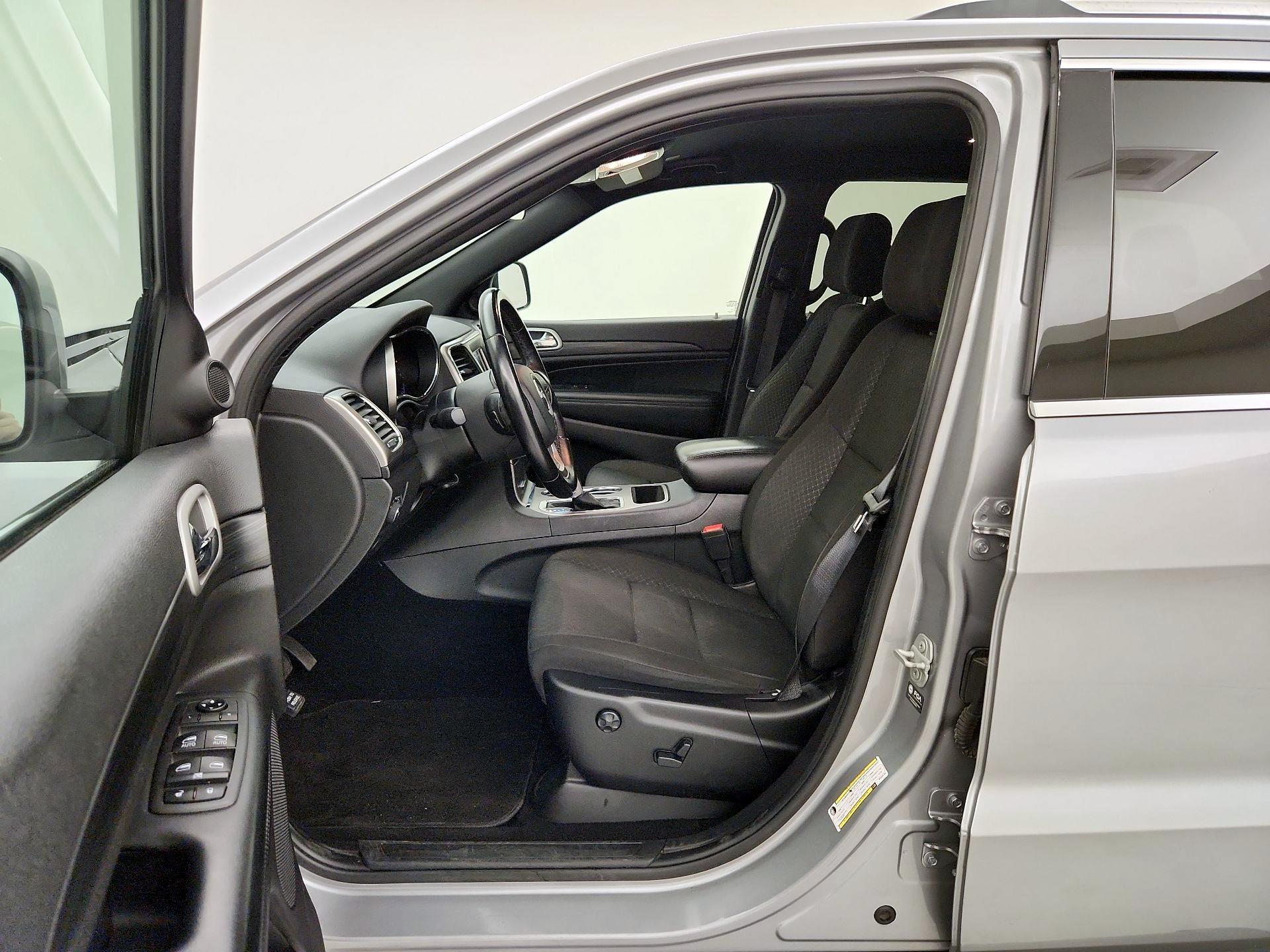 Thumbnail: 2021 Jeep Grand Cherokee - 11