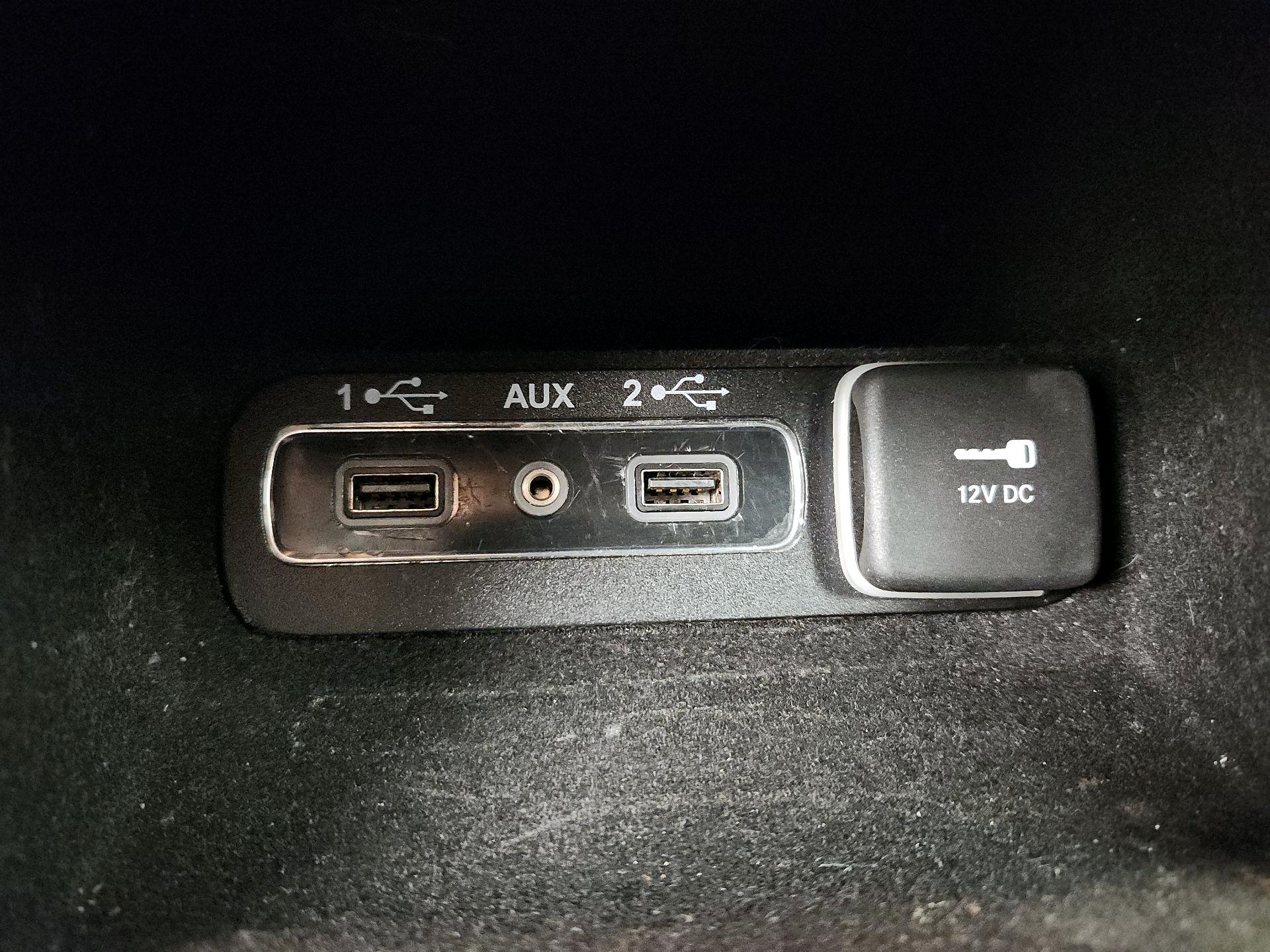 Thumbnail: 2021 Jeep Grand Cherokee - 18