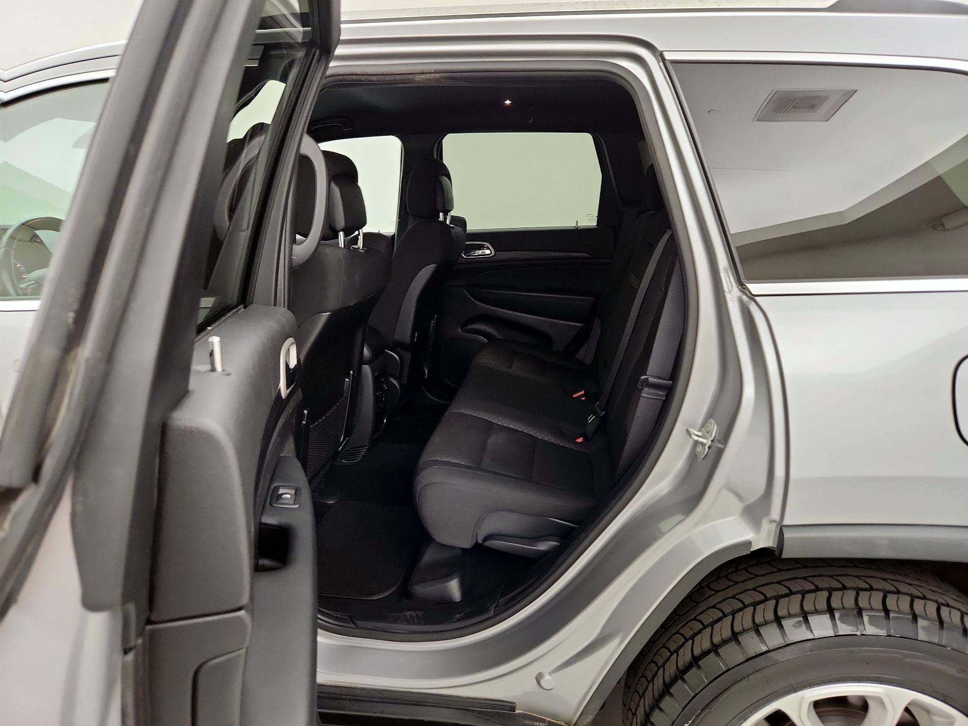 Thumbnail: 2021 Jeep Grand Cherokee - 19