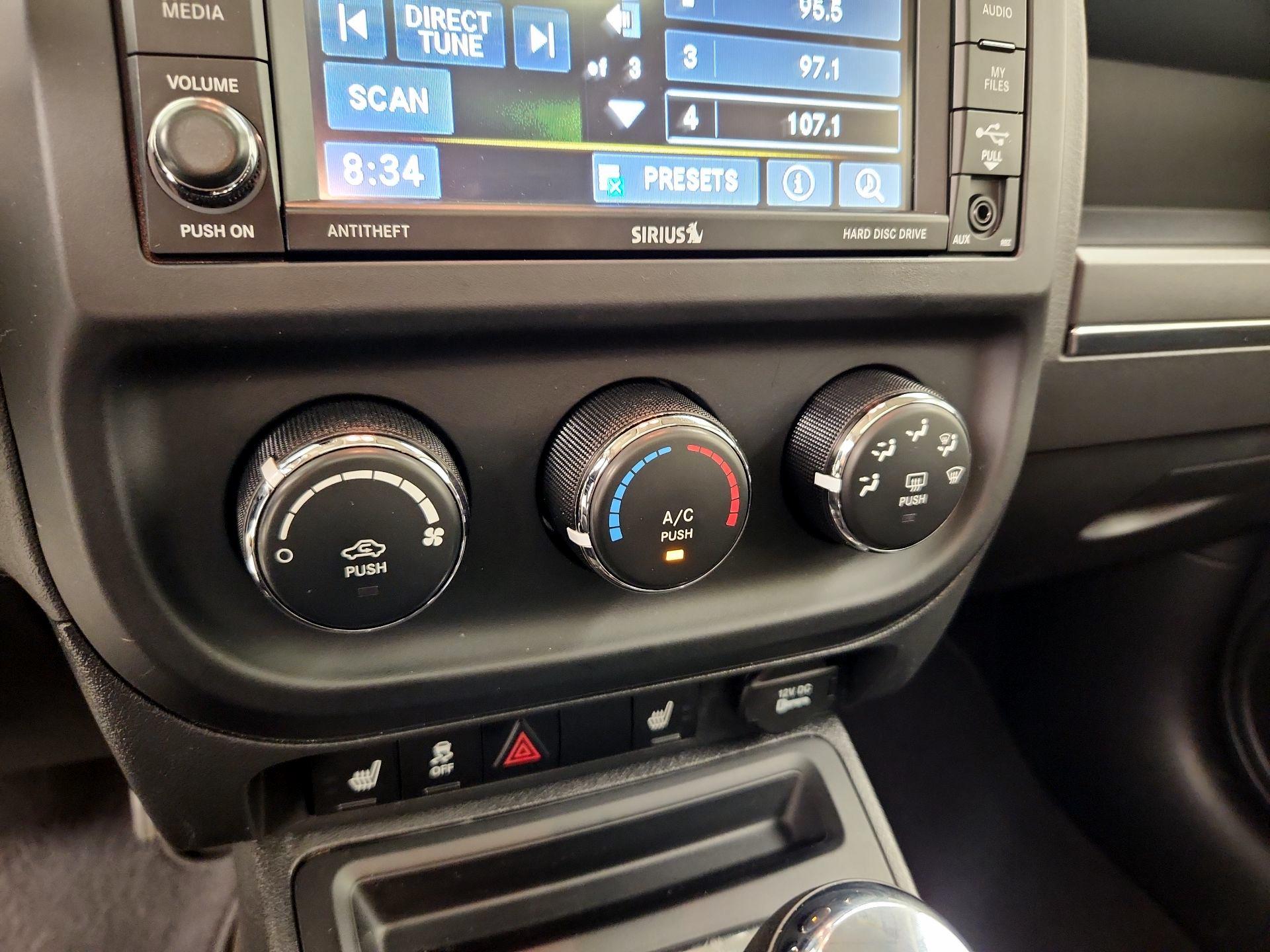 Thumbnail: 2016 Jeep Patriot - 15