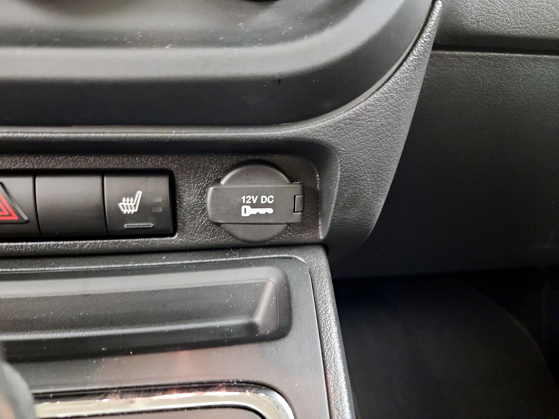 Thumbnail: 2016 Jeep Patriot - 17