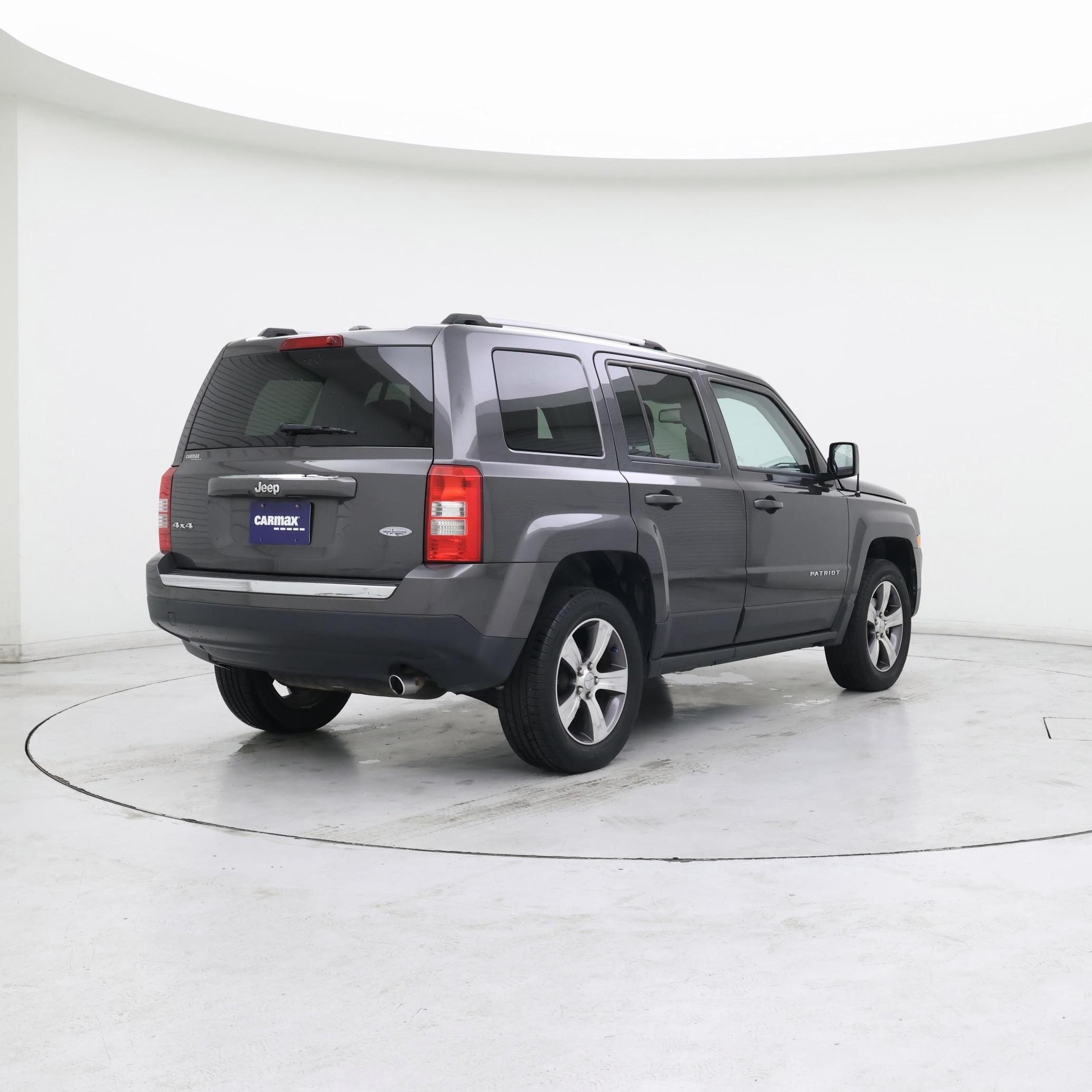 Thumbnail: 2016 Jeep Patriot - 8