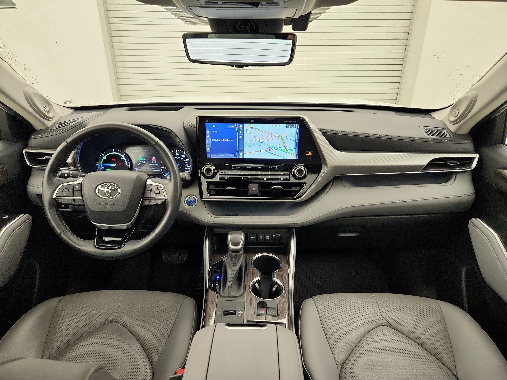 Thumbnail: 2021 Toyota Highlander - 9