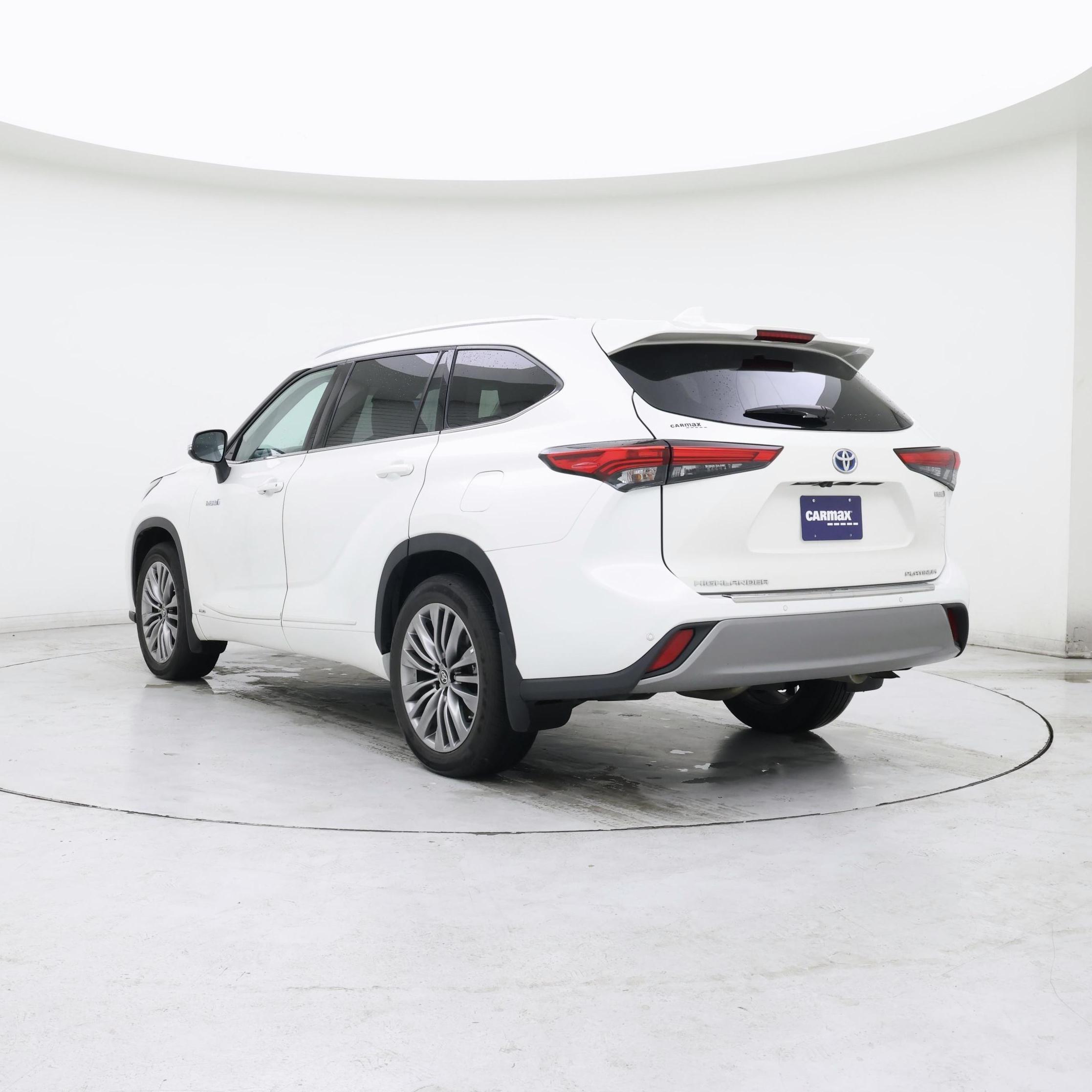Thumbnail: 2021 Toyota Highlander - 2