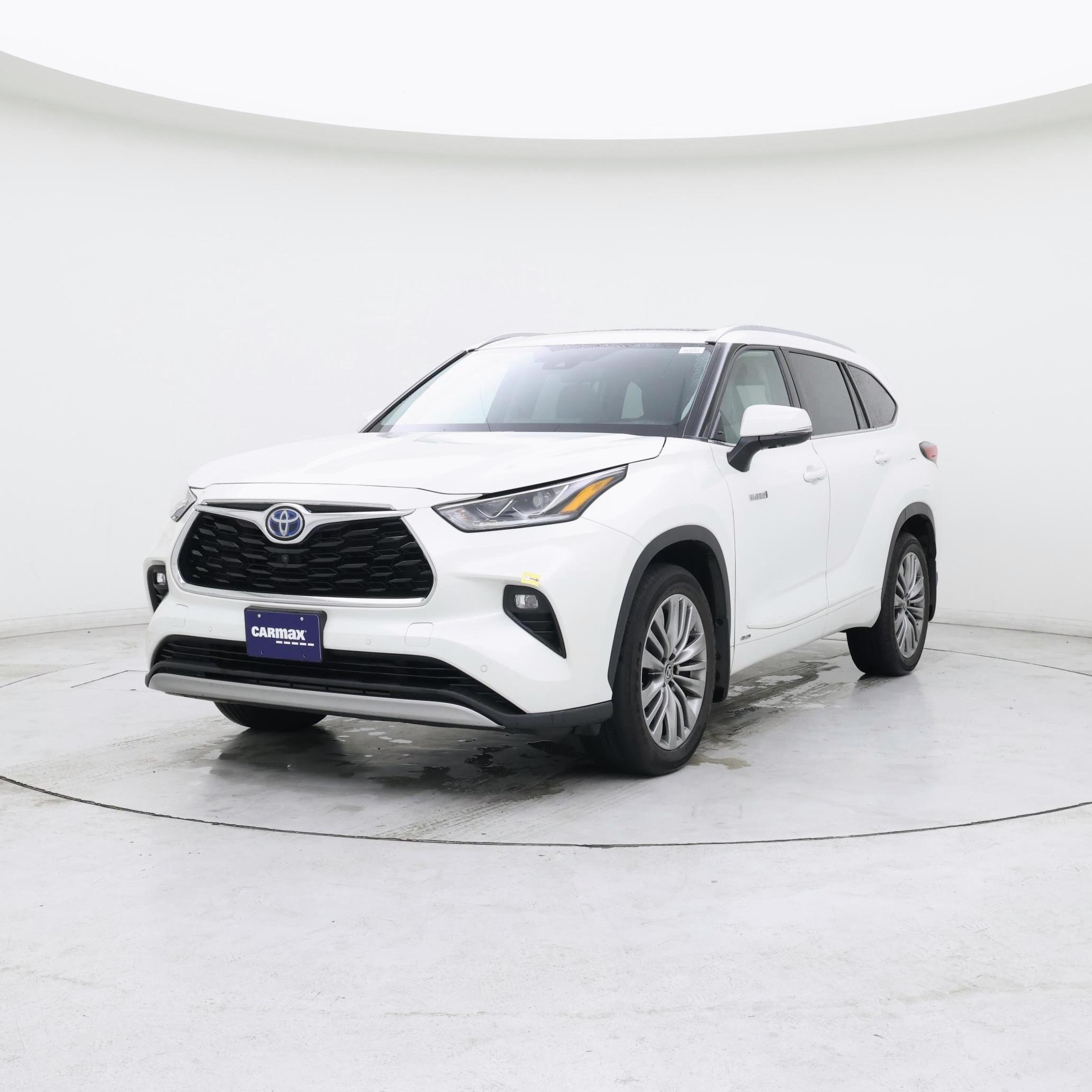 Thumbnail: 2021 Toyota Highlander - 4