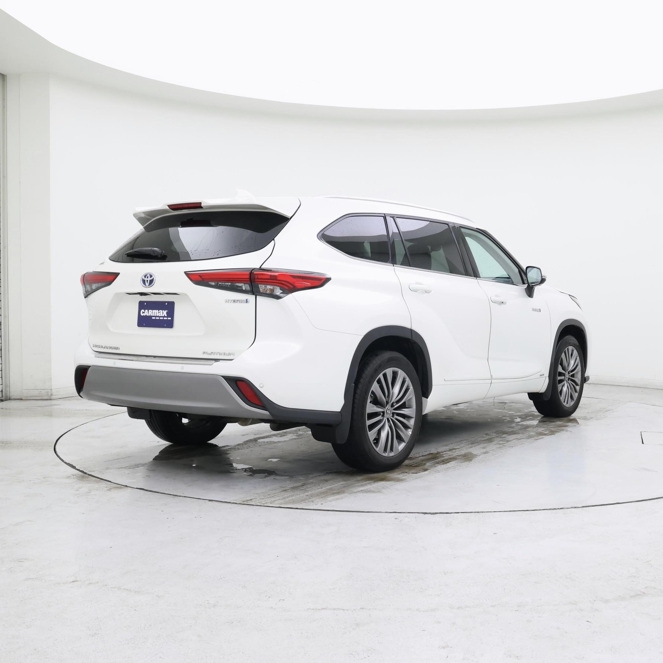 Thumbnail: 2021 Toyota Highlander - 8