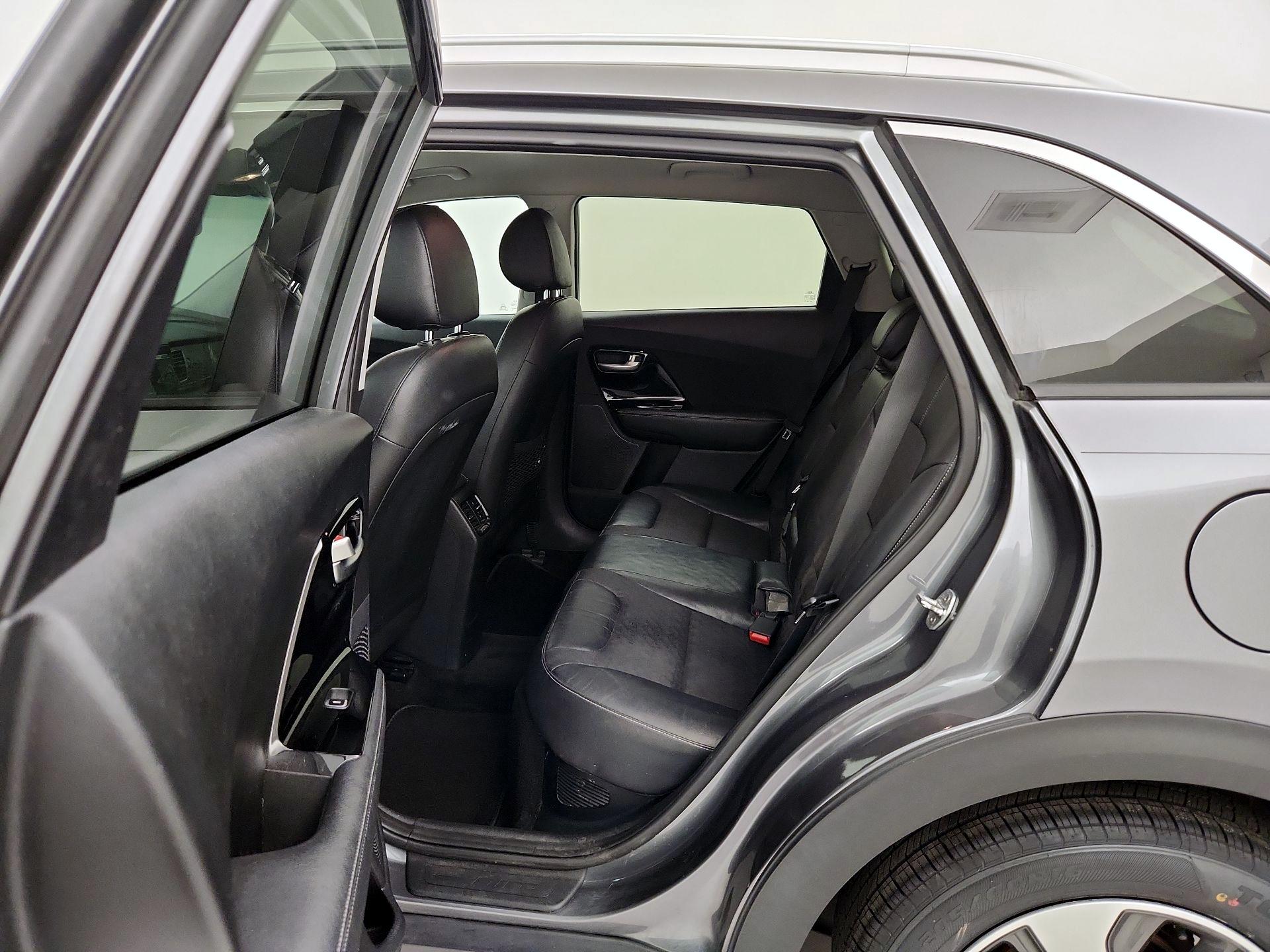 Thumbnail: 2017 Kia Niro - 19