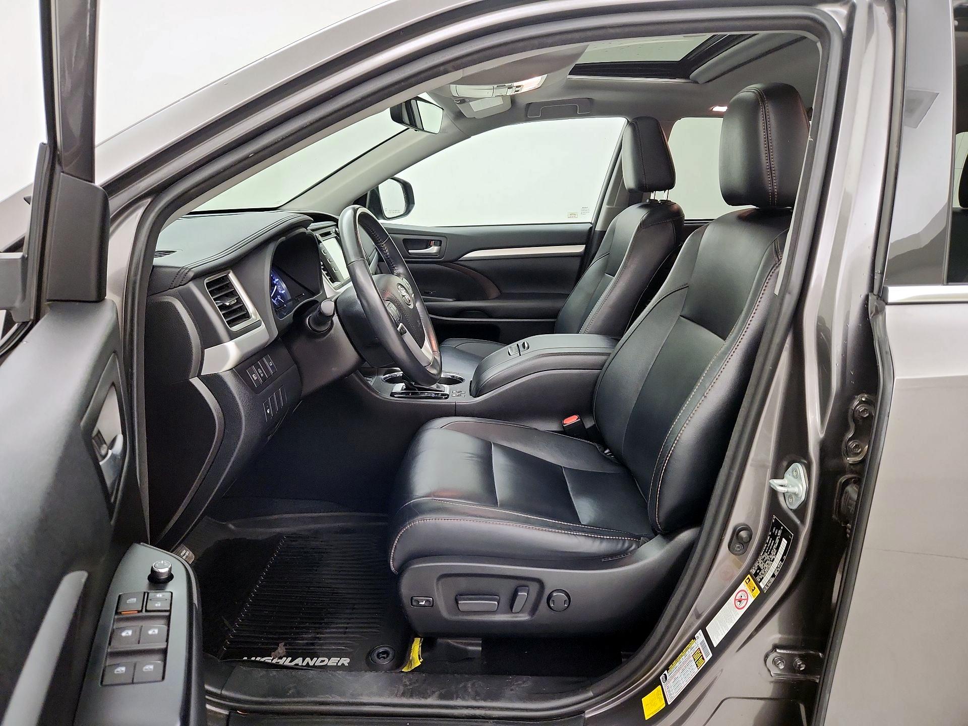 Thumbnail: 2018 Toyota Highlander - 11