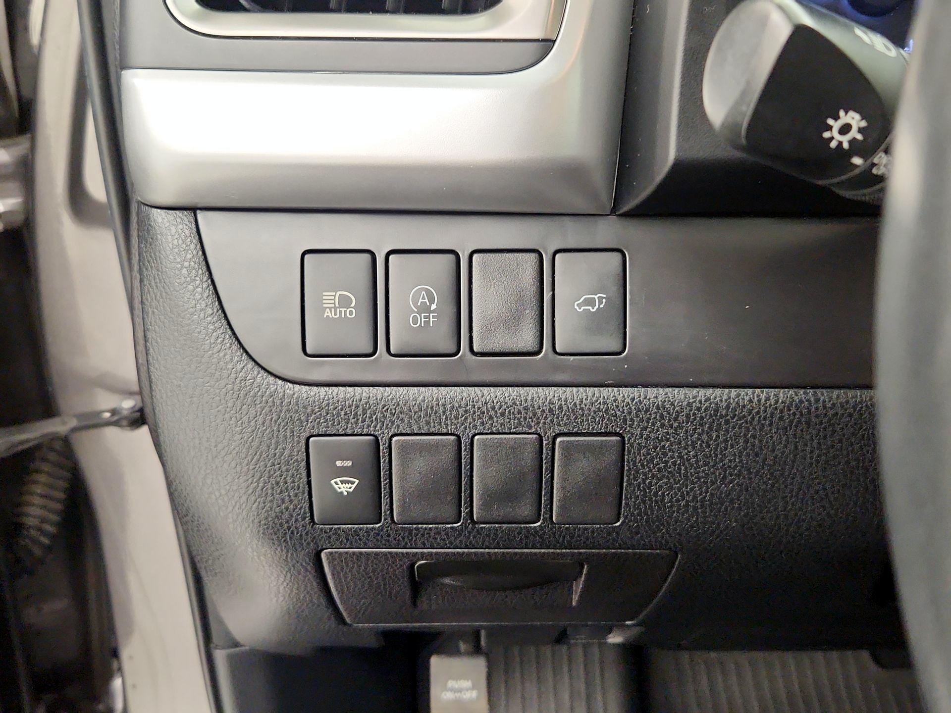 Thumbnail: 2018 Toyota Highlander - 13