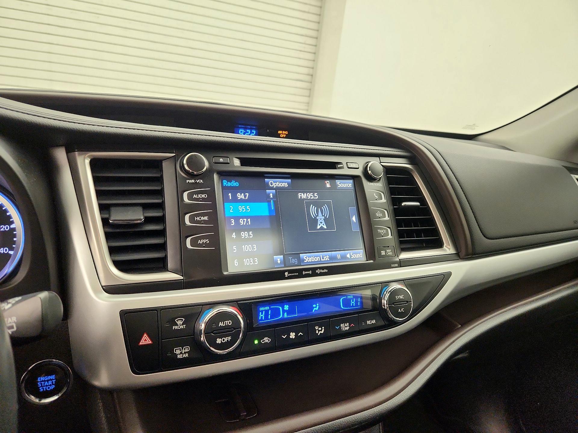 Thumbnail: 2018 Toyota Highlander - 15