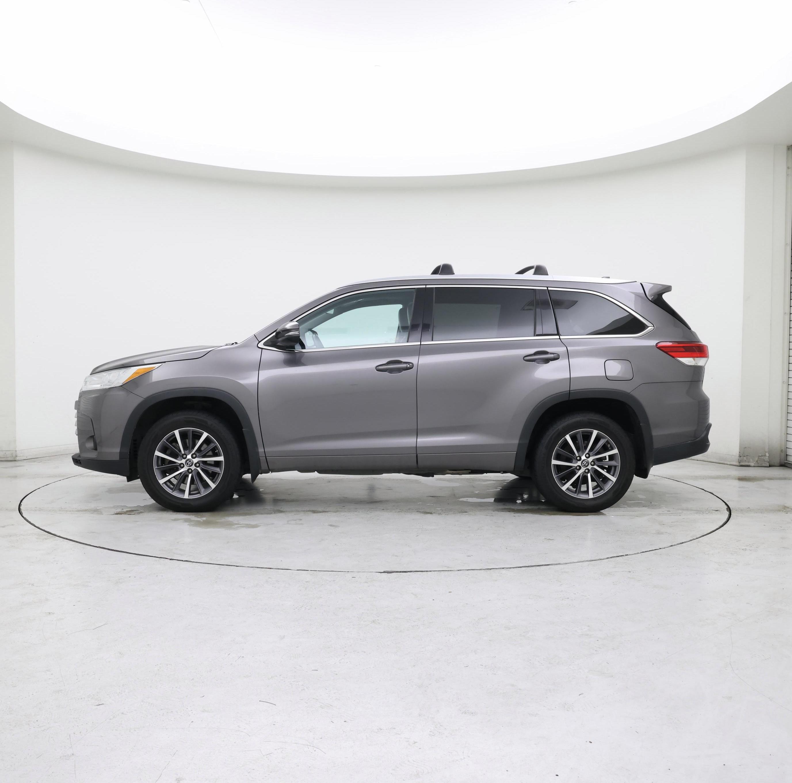 Thumbnail: 2018 Toyota Highlander - 3