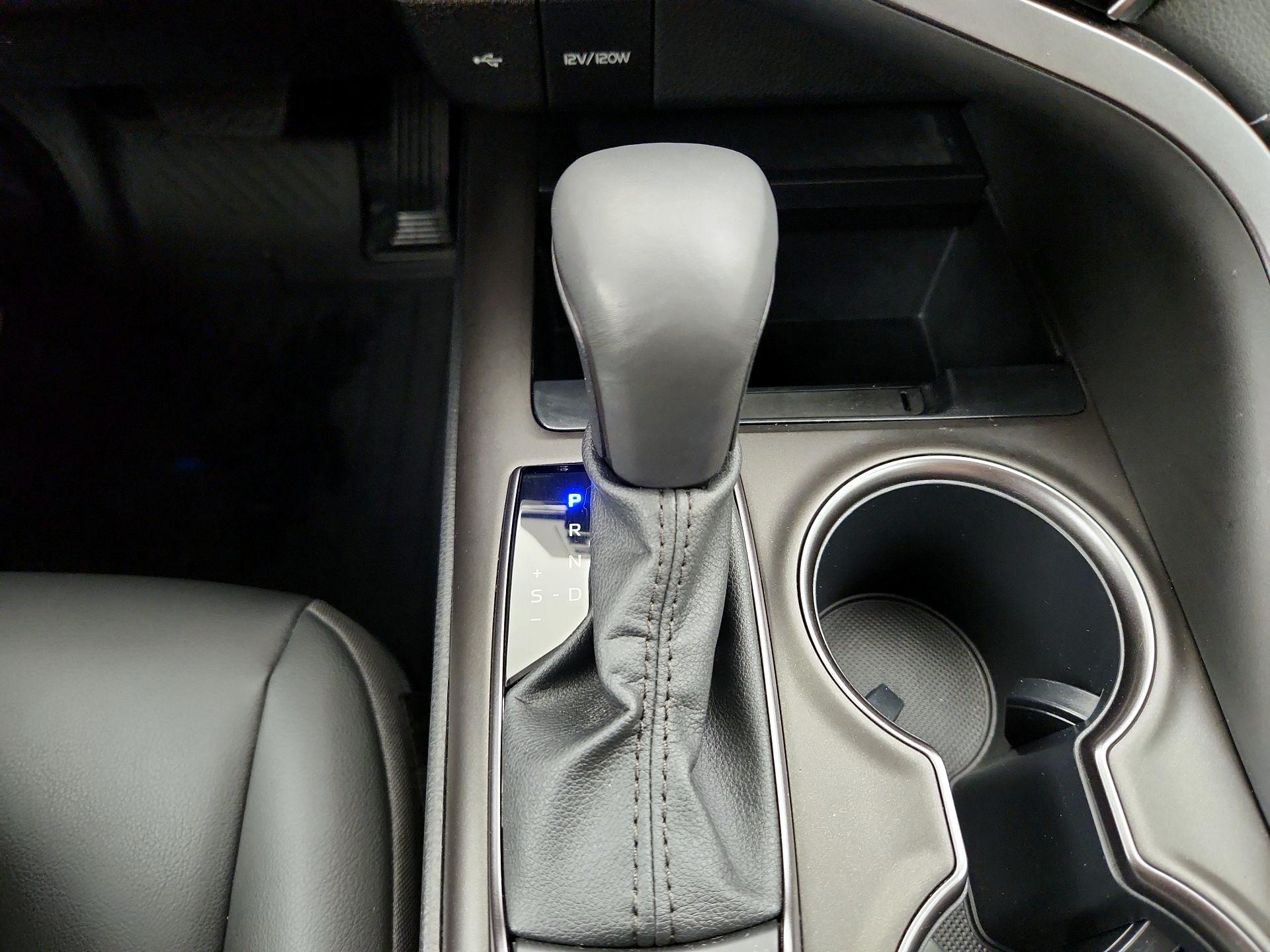 Thumbnail: 2023 Toyota Camry - 17