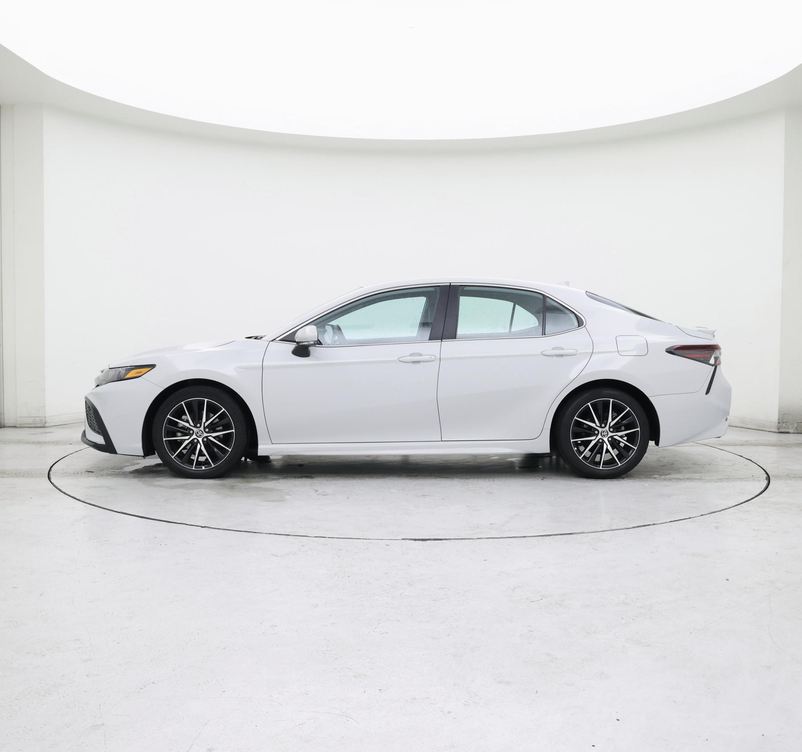 Thumbnail: 2023 Toyota Camry - 3