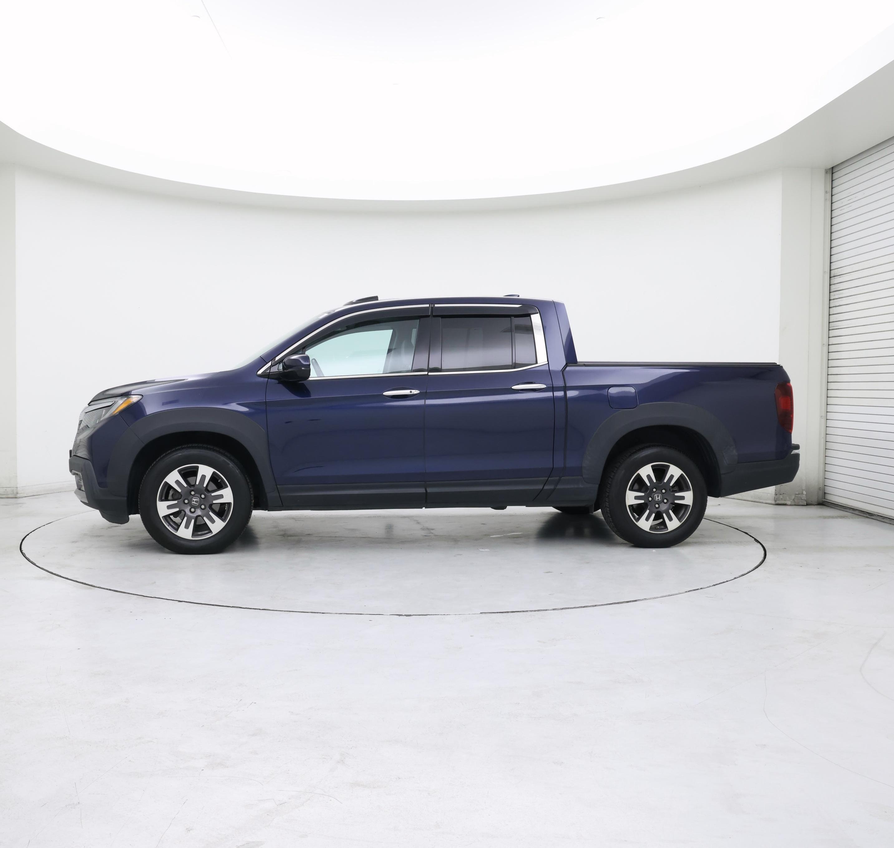 Thumbnail: 2019 Honda Ridgeline - 3