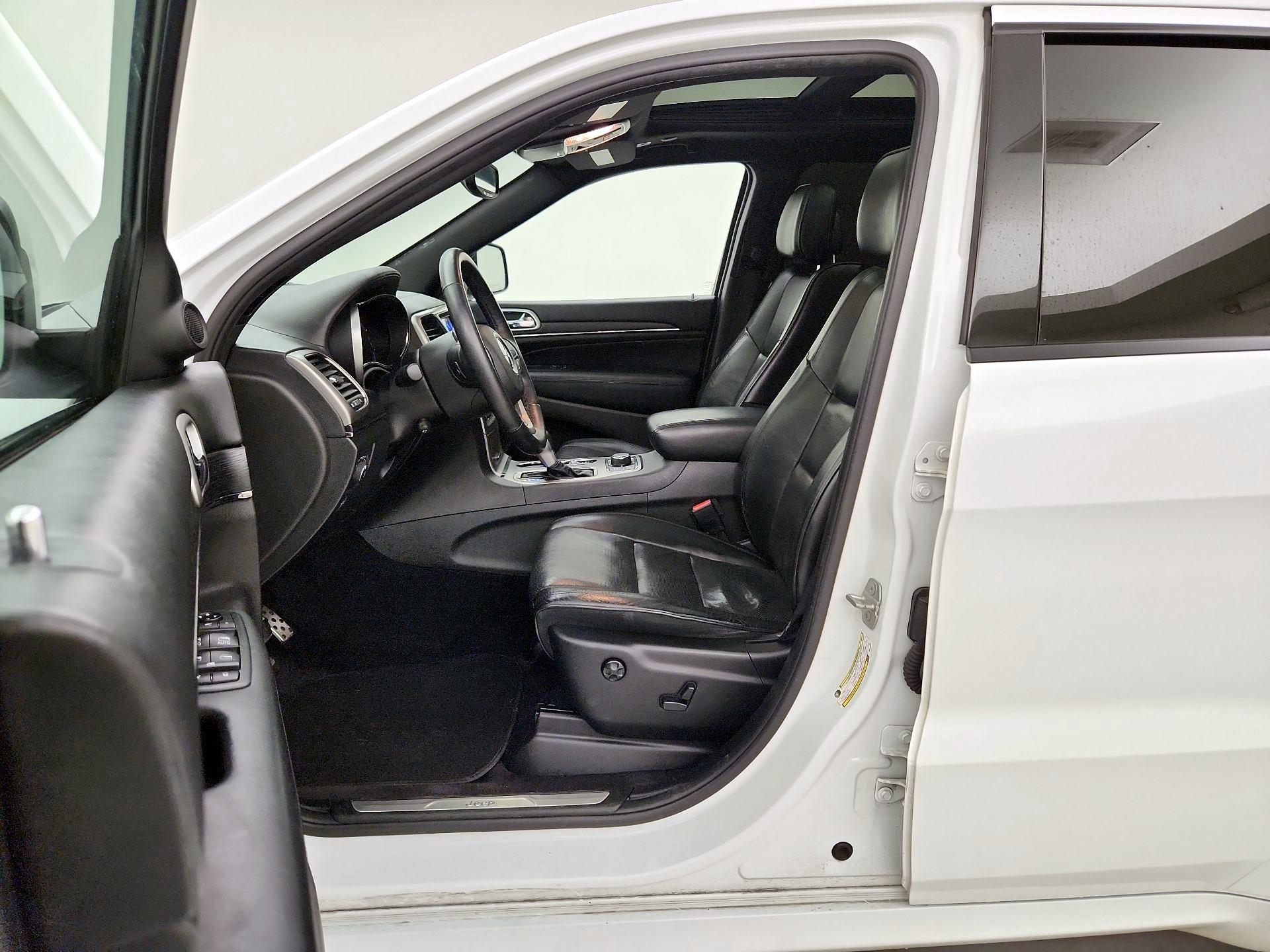 Thumbnail: 2018 Jeep Grand Cherokee - 11