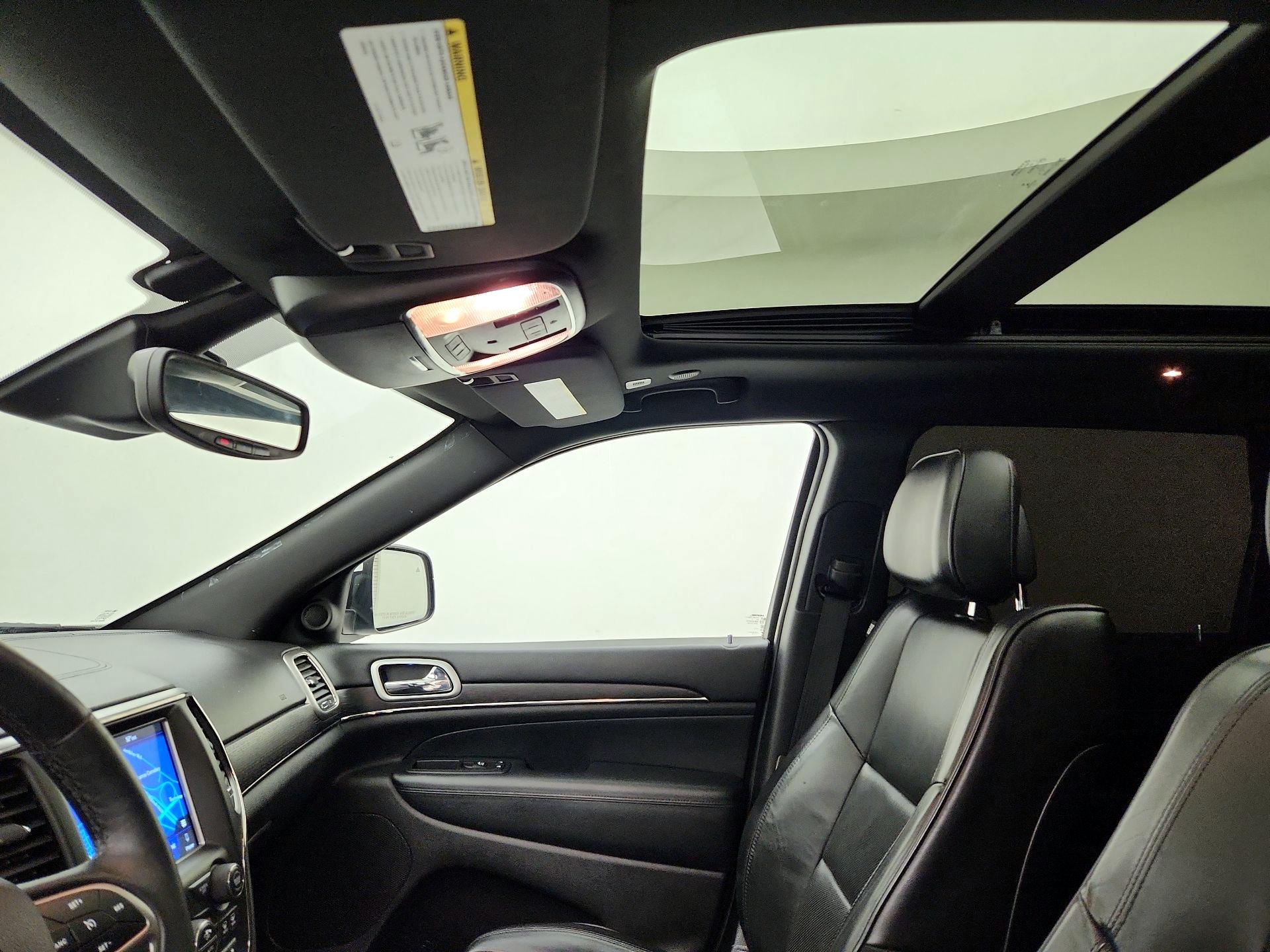 Thumbnail: 2018 Jeep Grand Cherokee - 20