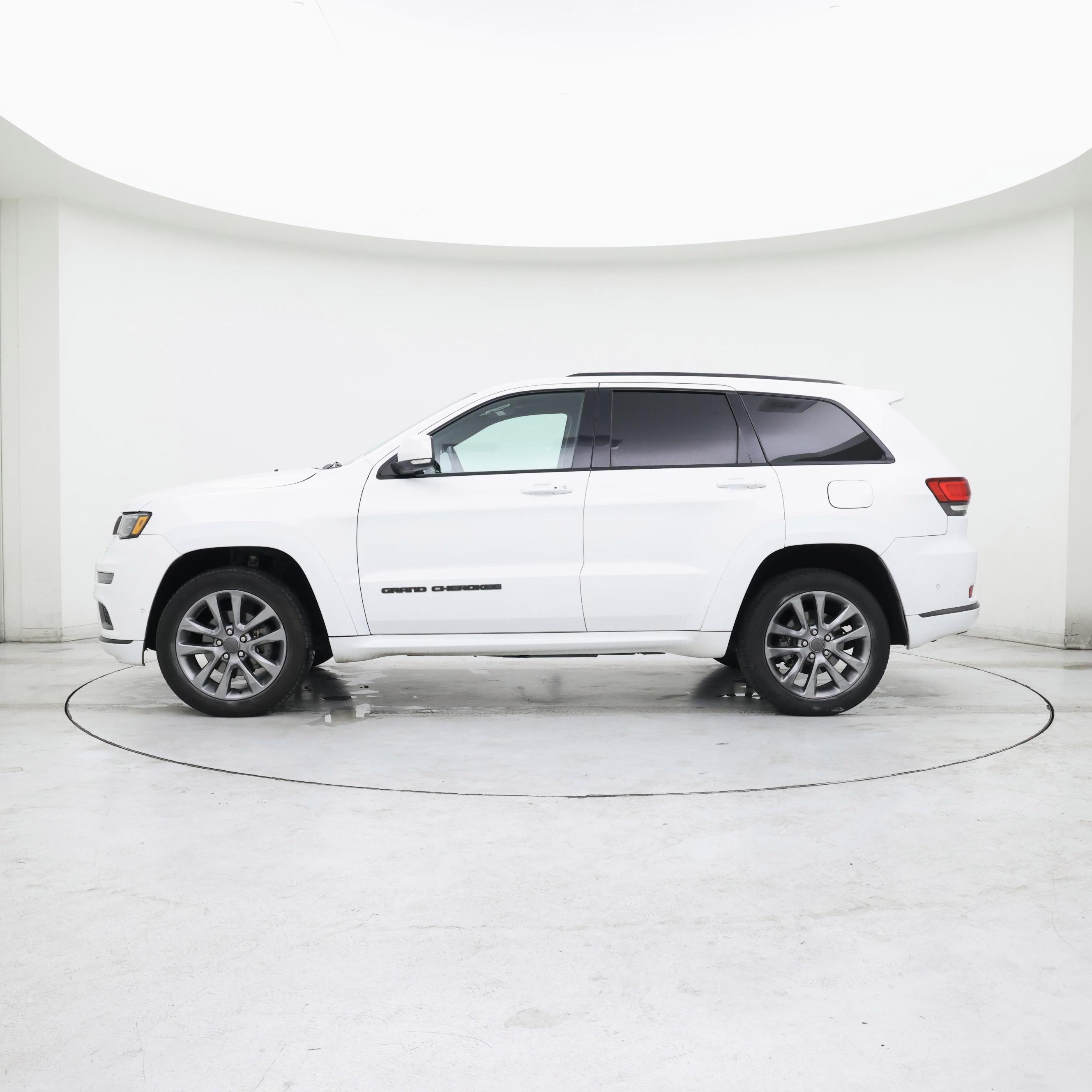 Thumbnail: 2018 Jeep Grand Cherokee - 3