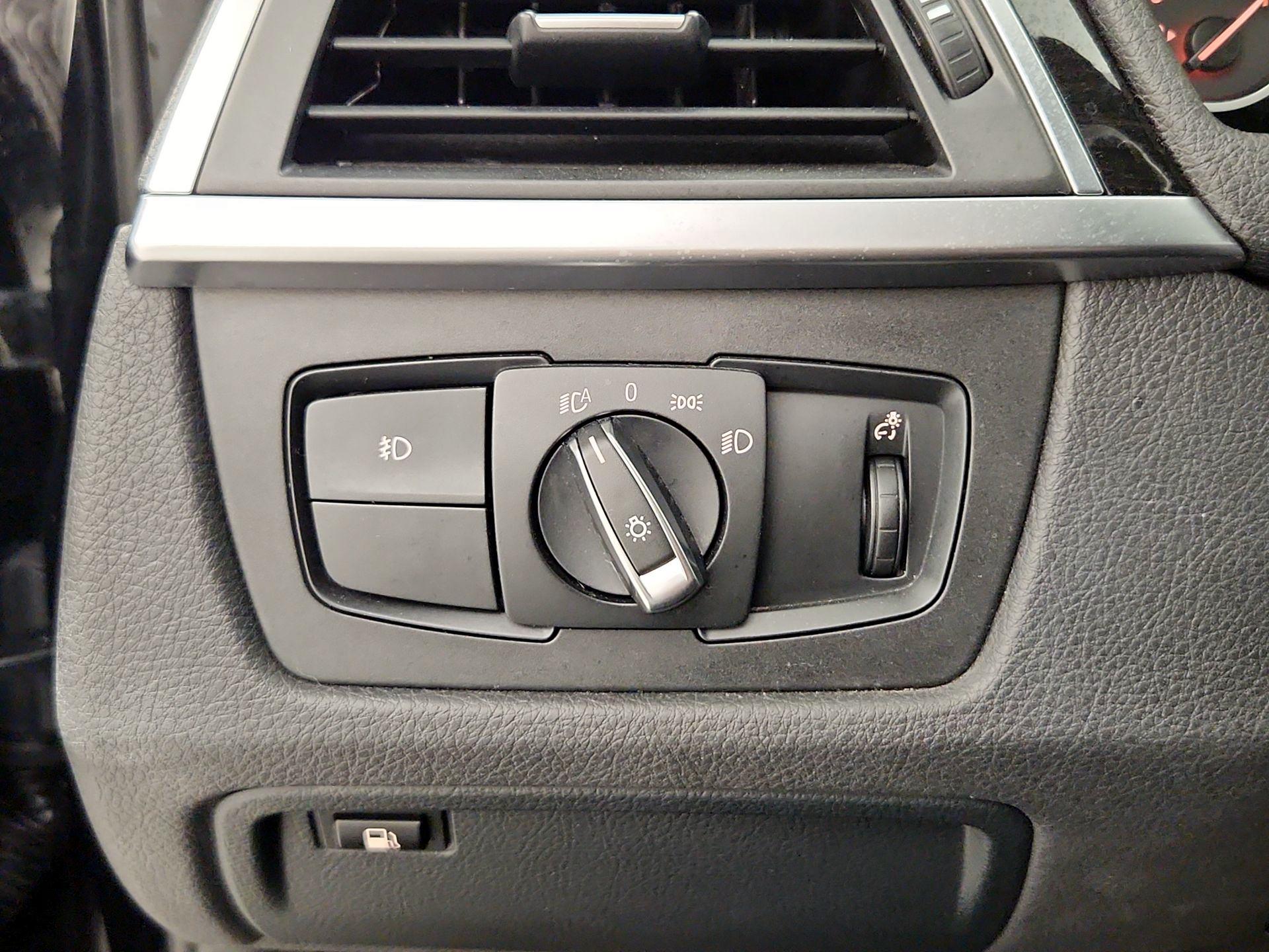 Thumbnail: 2018 BMW 3 Series - 13