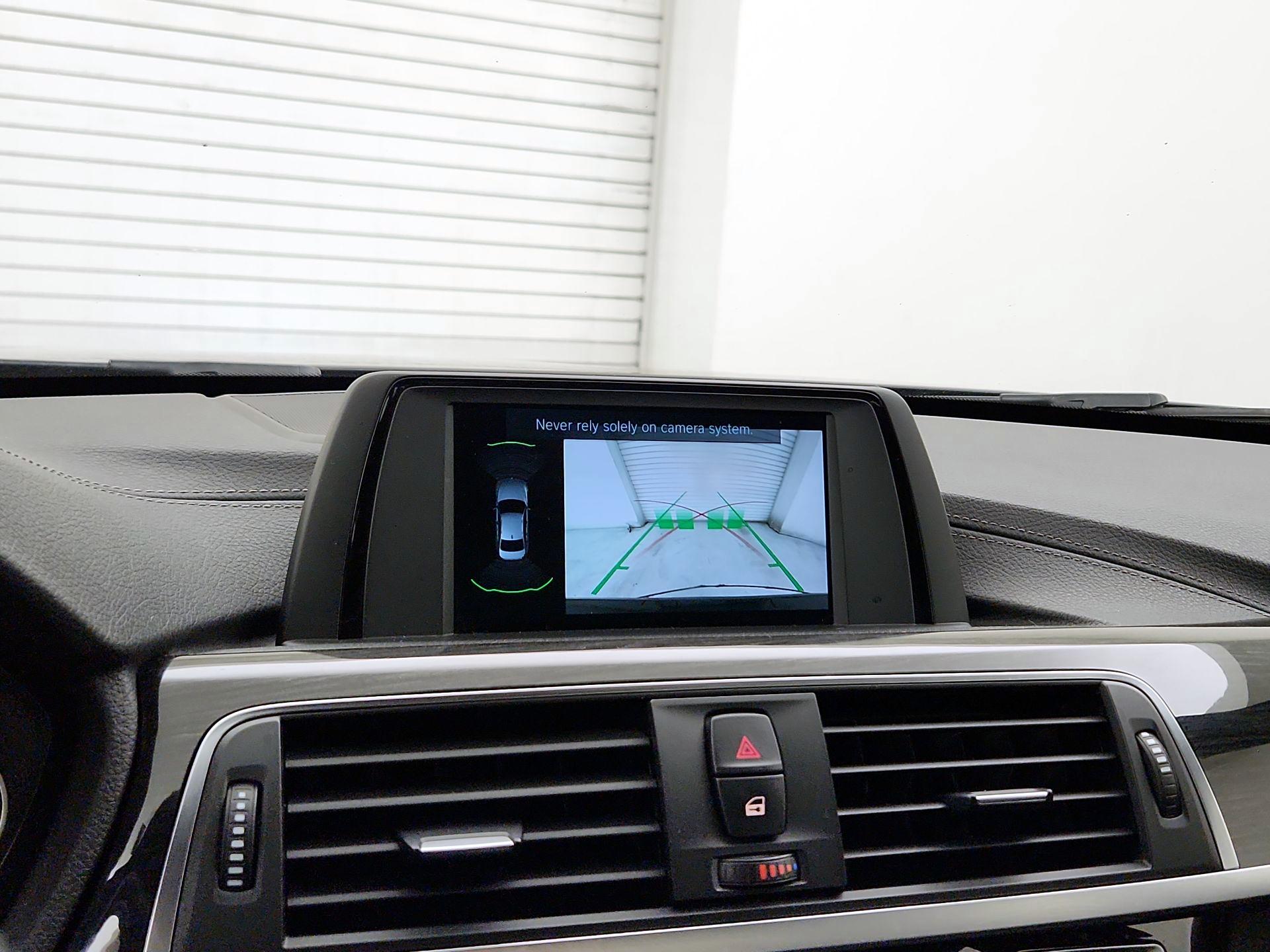 Thumbnail: 2018 BMW 3 Series - 14