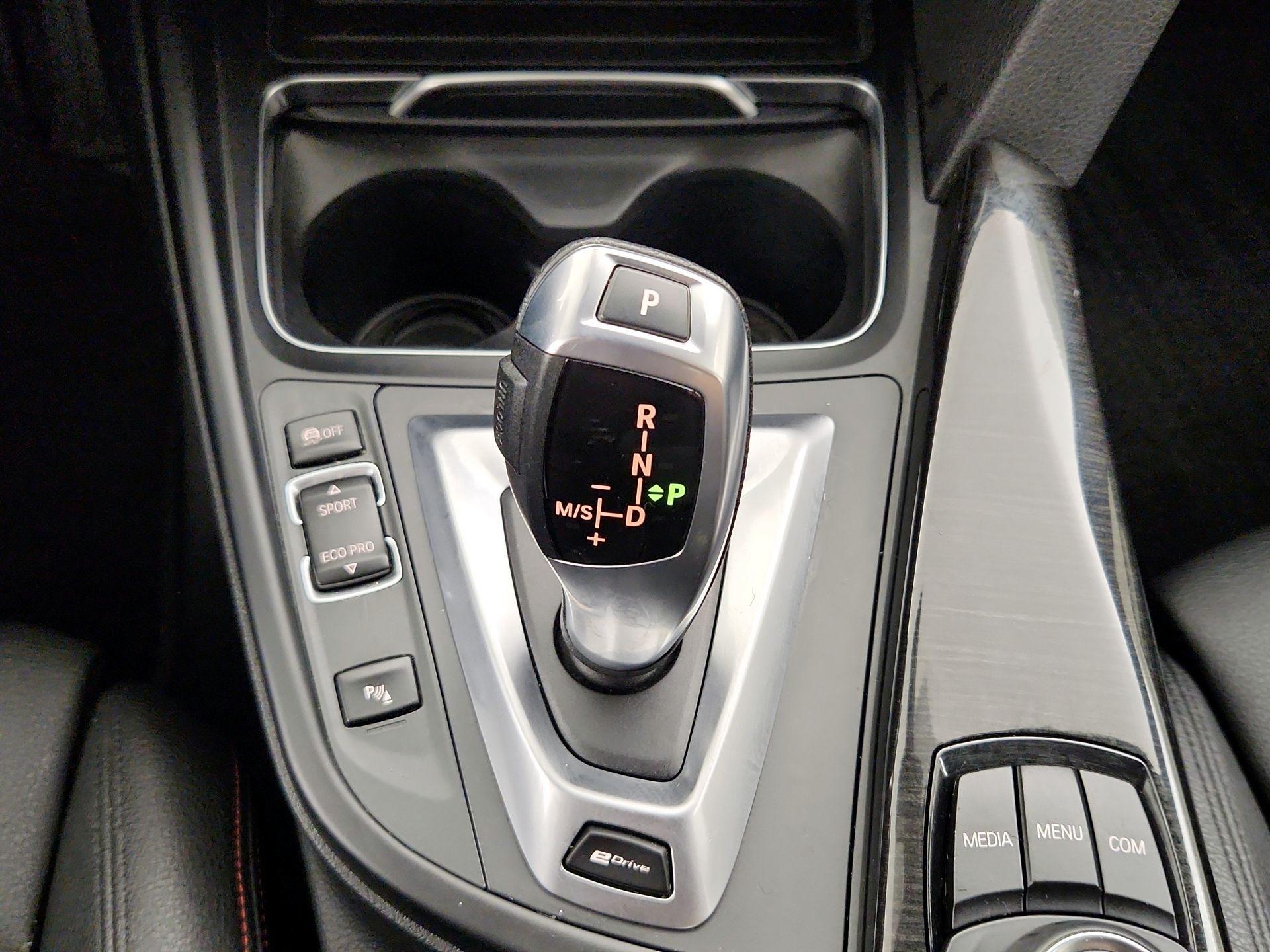 Thumbnail: 2018 BMW 3 Series - 17