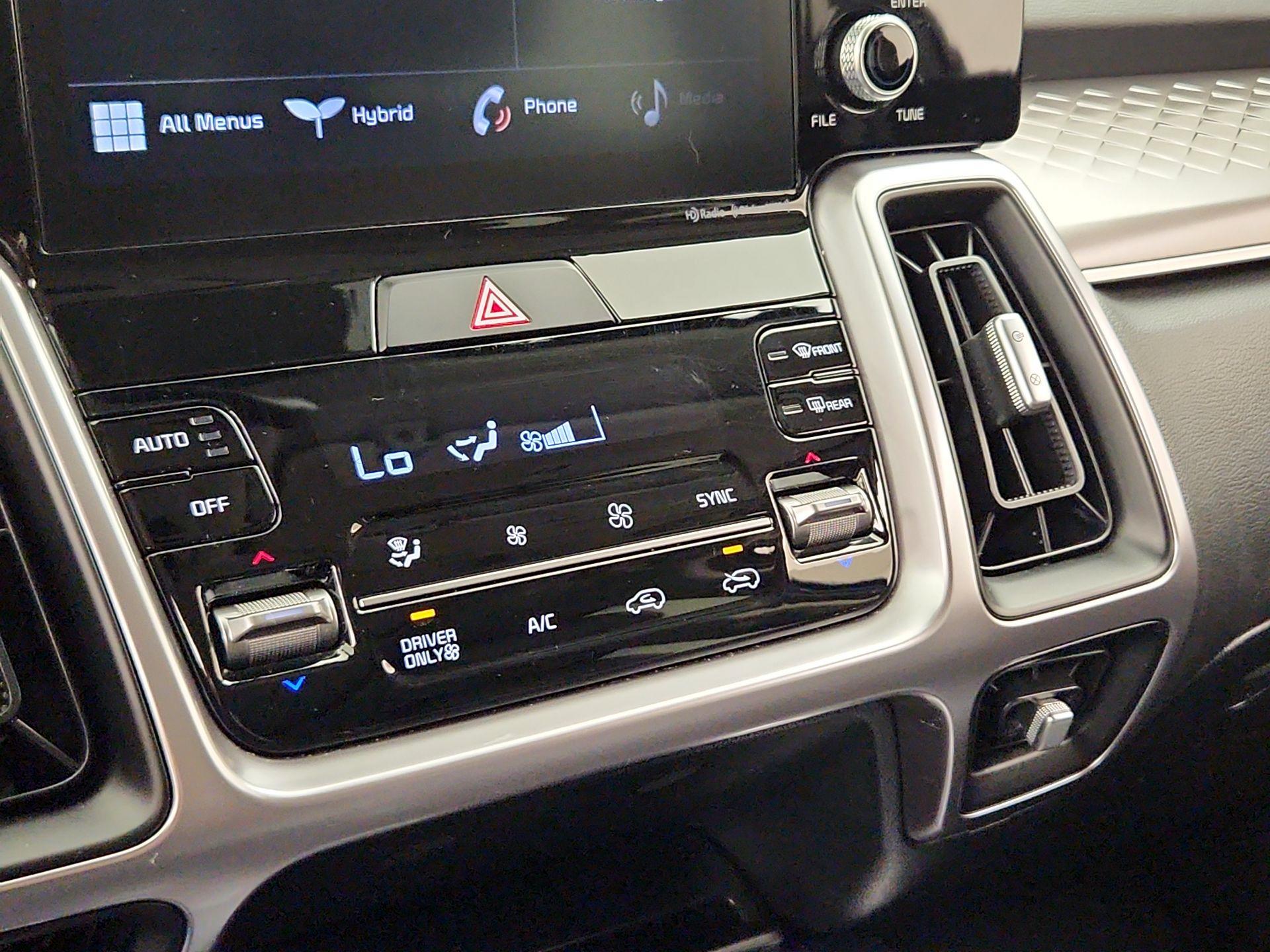 Thumbnail: 2021 Kia Sorento - 16