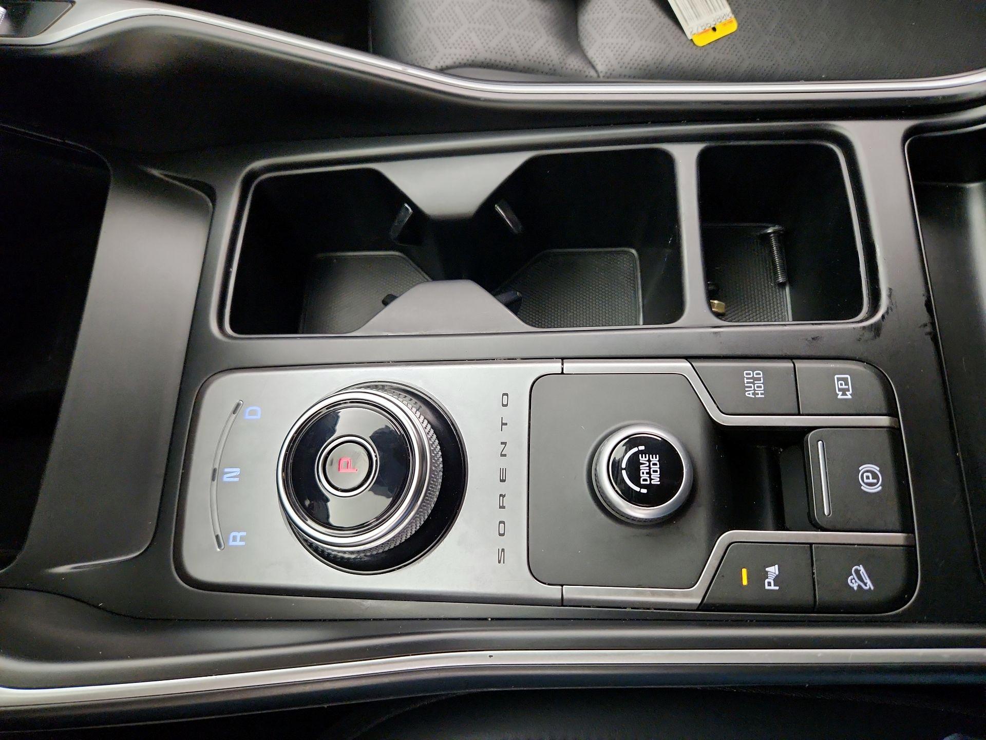 Thumbnail: 2021 Kia Sorento - 17