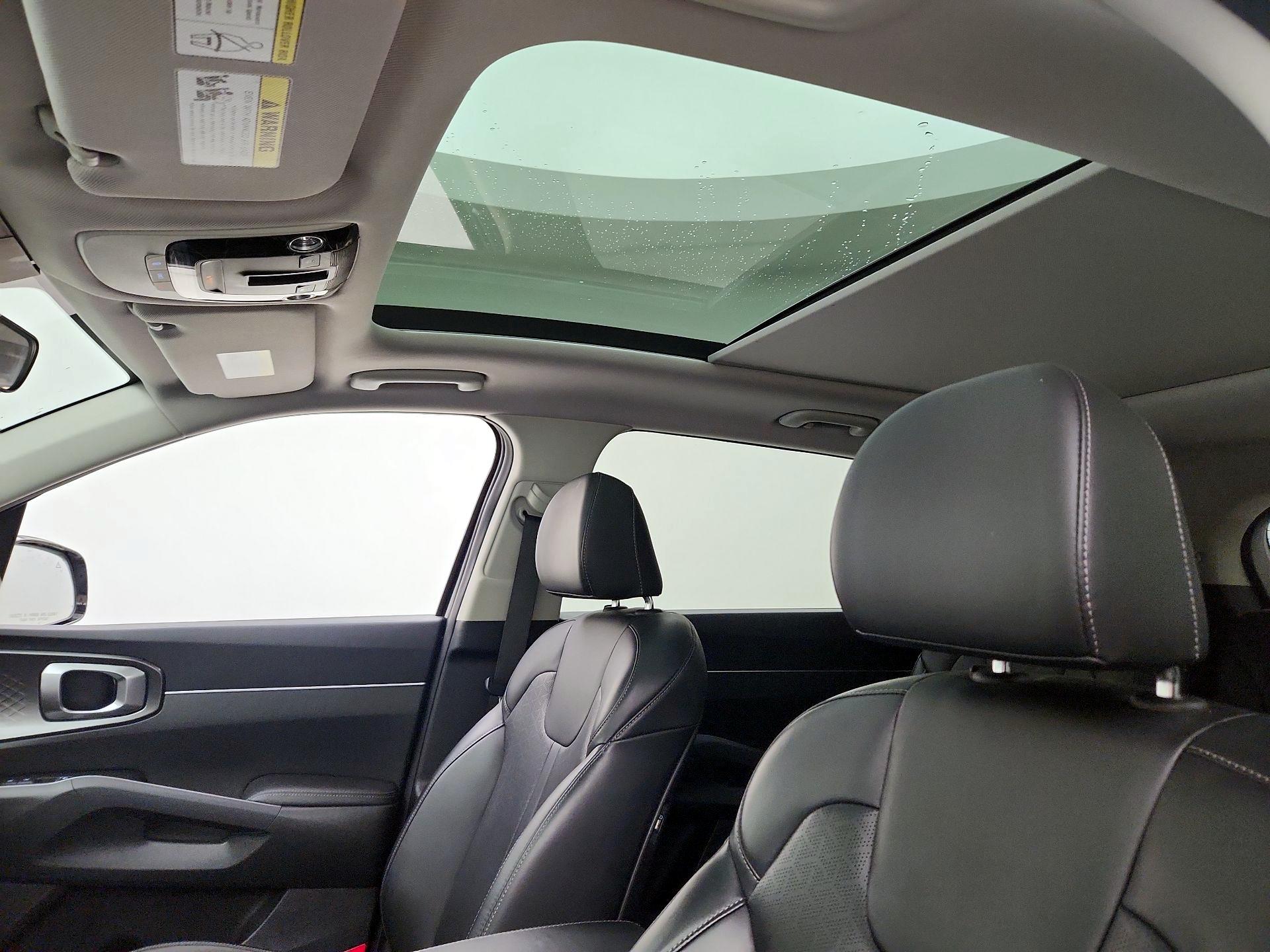 Thumbnail: 2021 Kia Sorento - 19