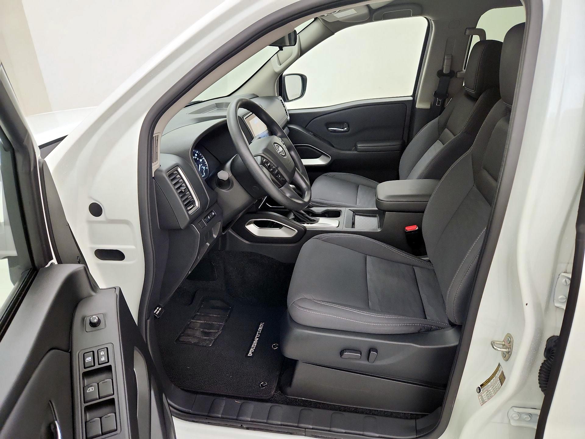 Thumbnail: 2024 Nissan Frontier - 11