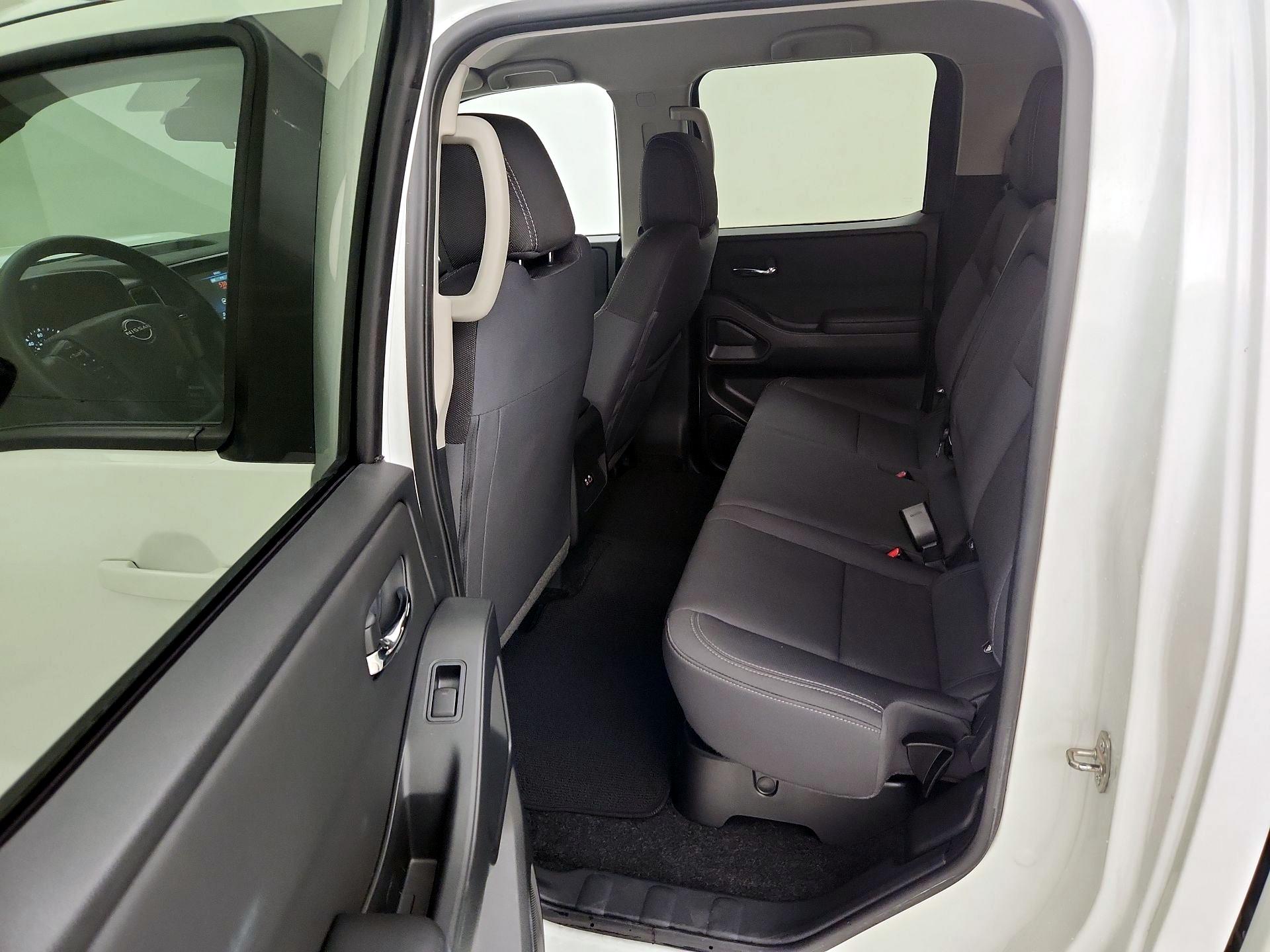 Thumbnail: 2024 Nissan Frontier - 19