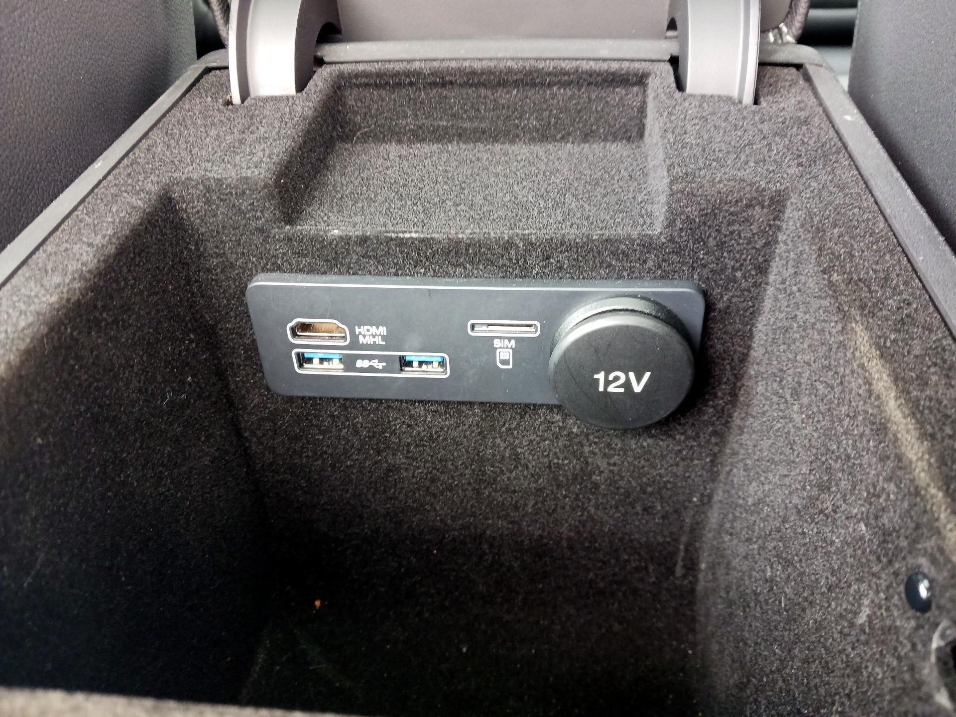 Thumbnail: 2017 Jaguar XF - 17