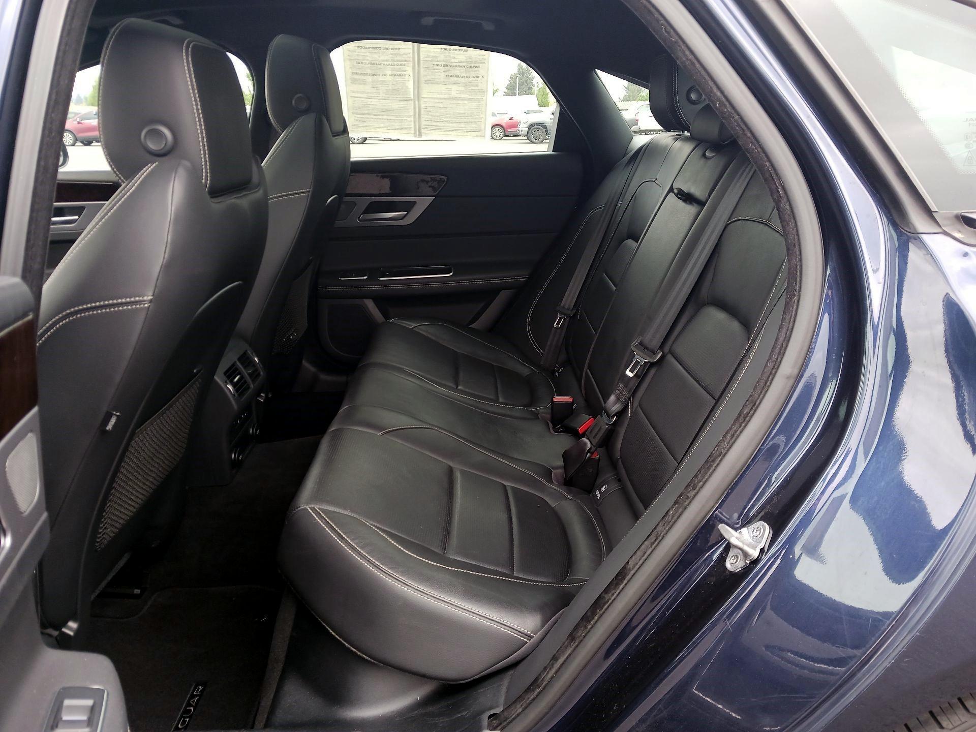 Thumbnail: 2017 Jaguar XF - 19