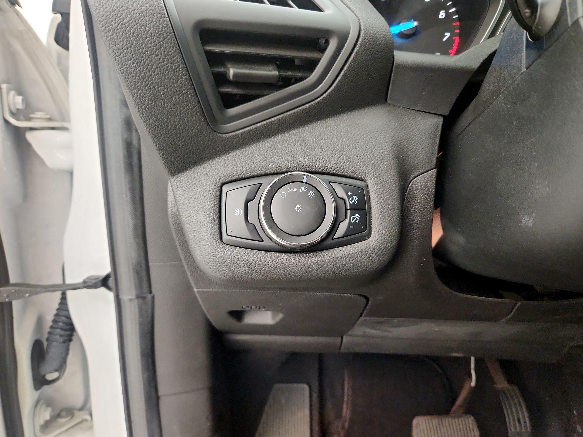 Thumbnail: 2015 Ford Escape - 13