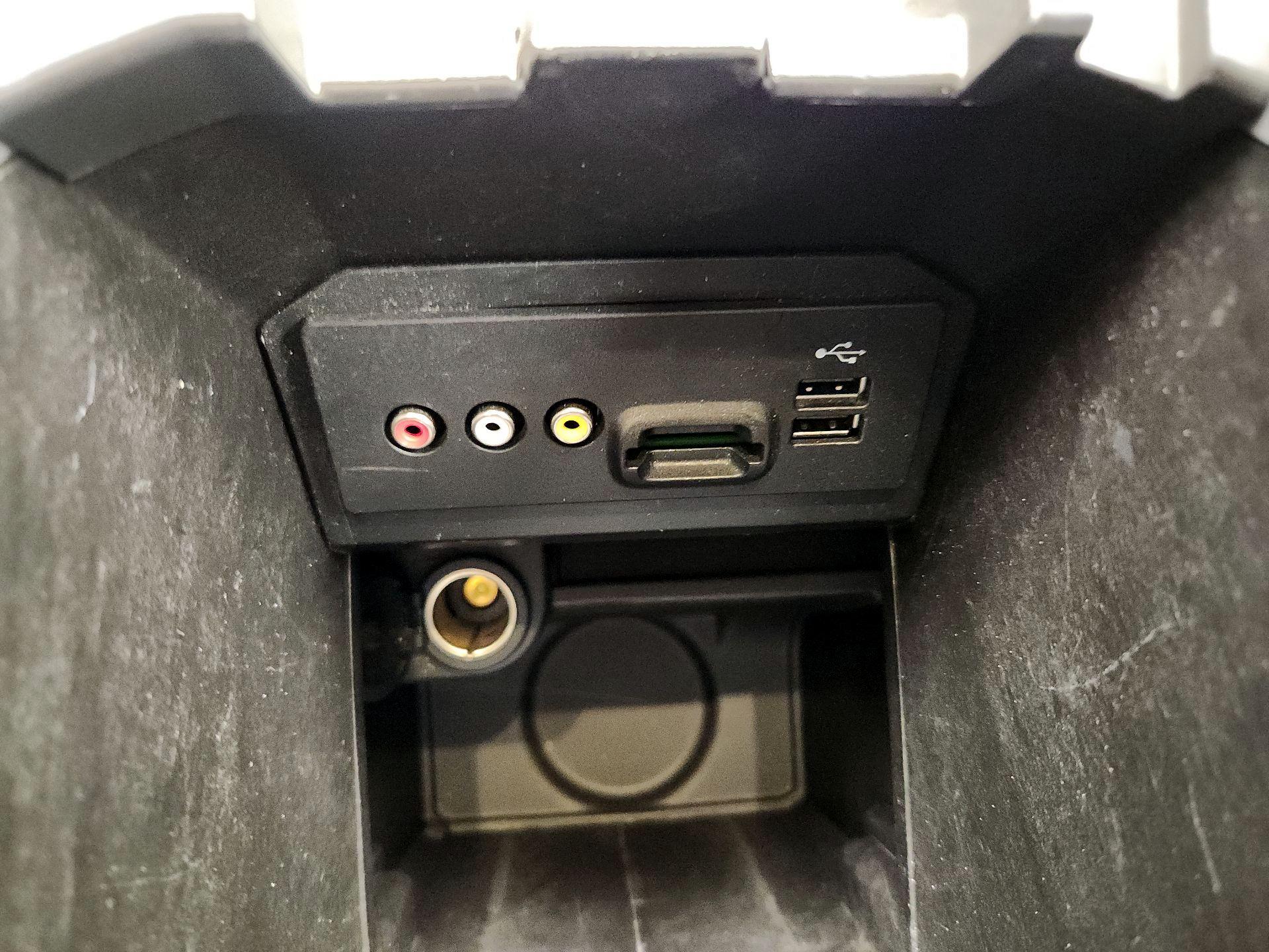 Thumbnail: 2015 Ford Escape - 18