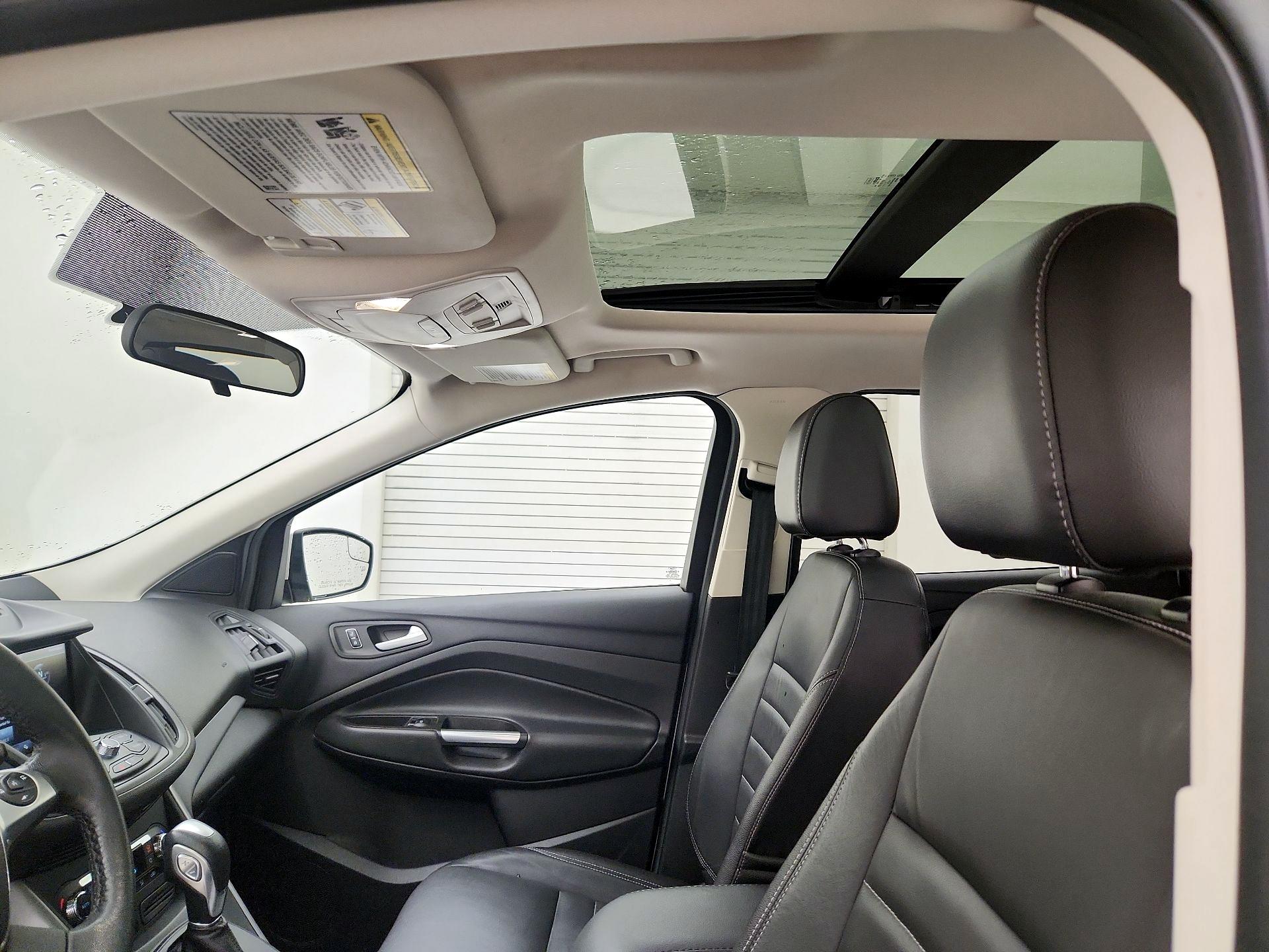 Thumbnail: 2015 Ford Escape - 19