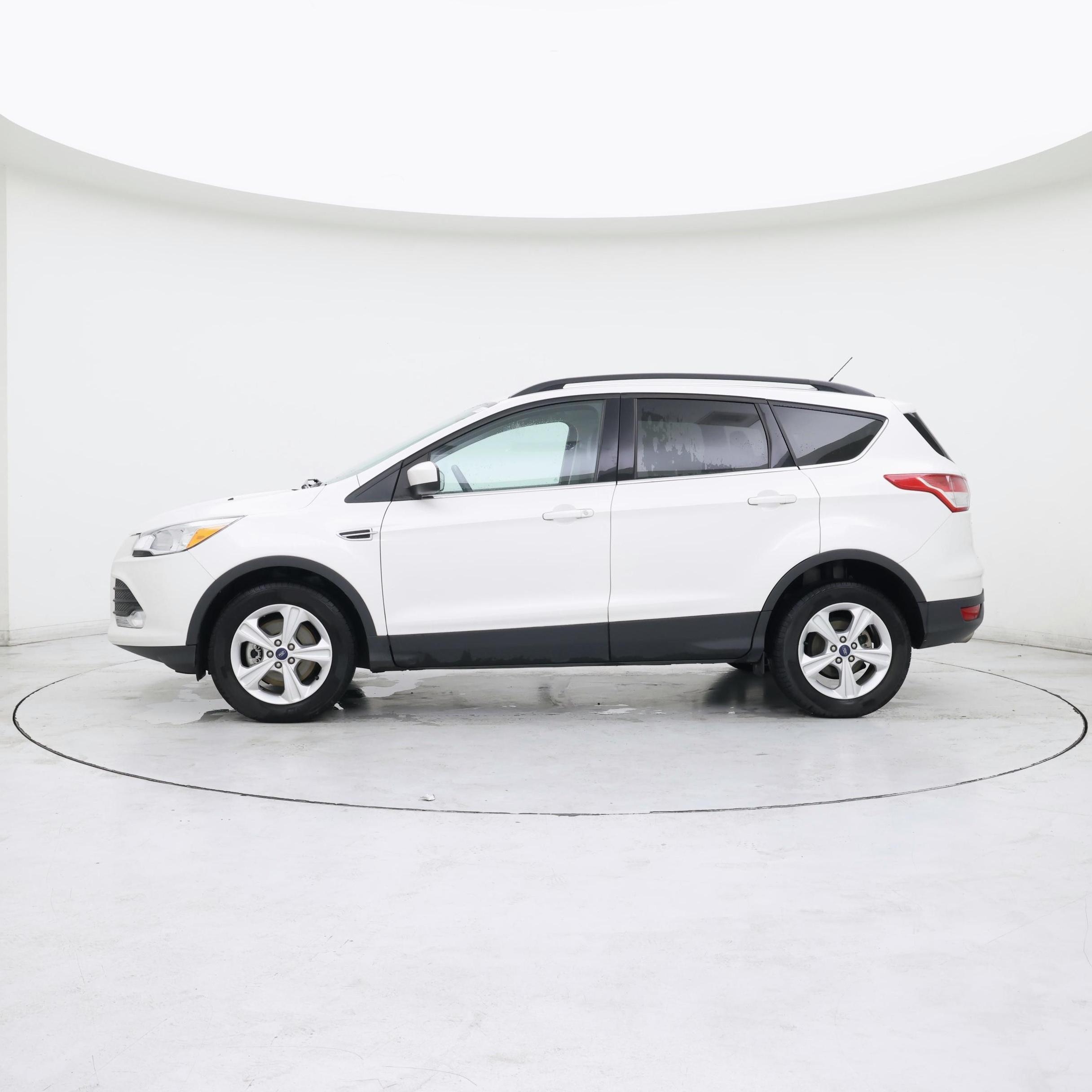 Thumbnail: 2015 Ford Escape - 3