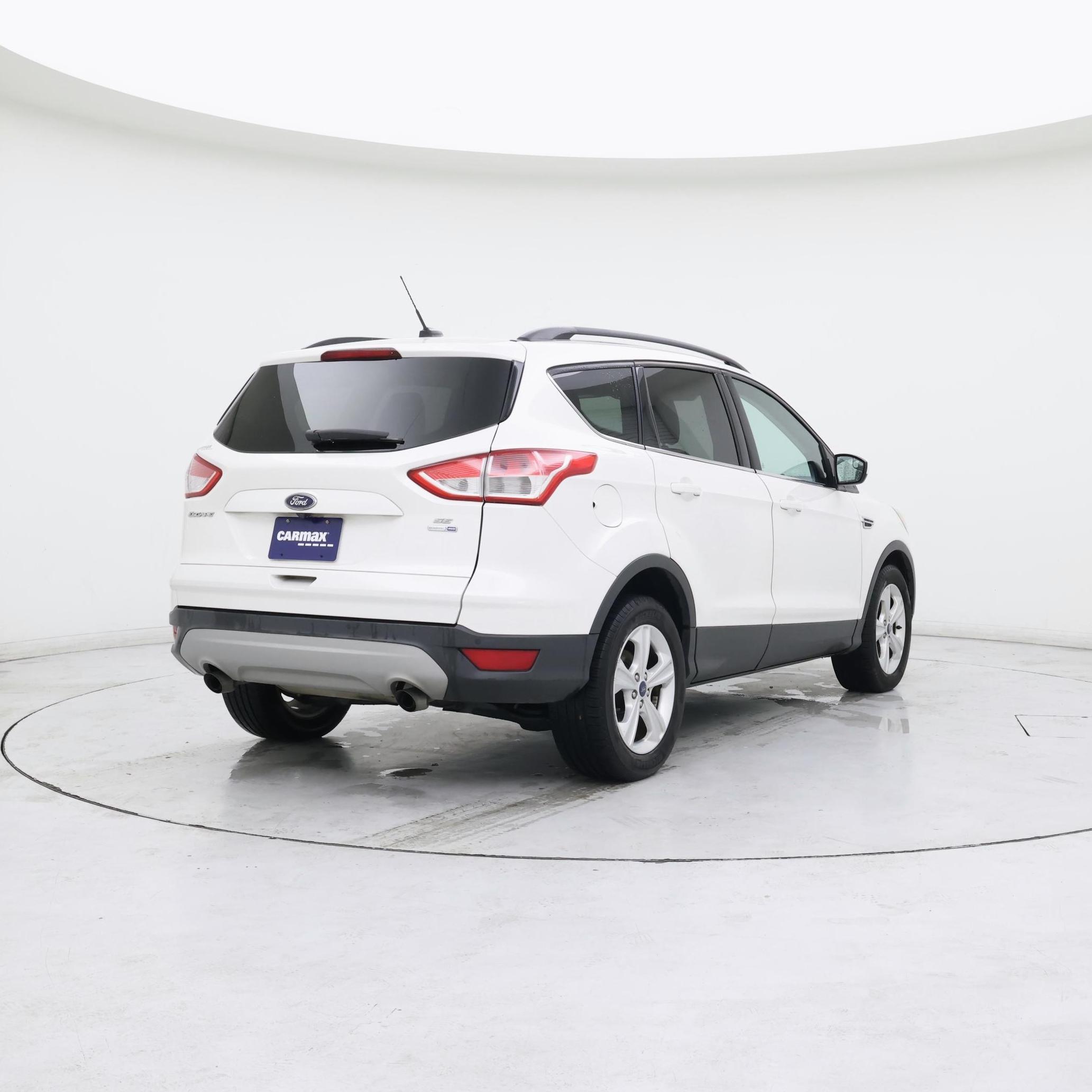 Thumbnail: 2015 Ford Escape - 8